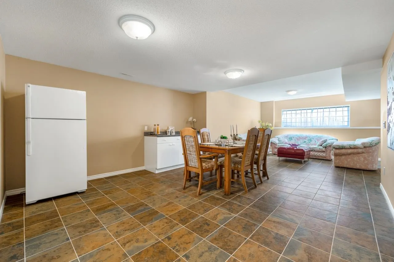 2529 Sapphire Place