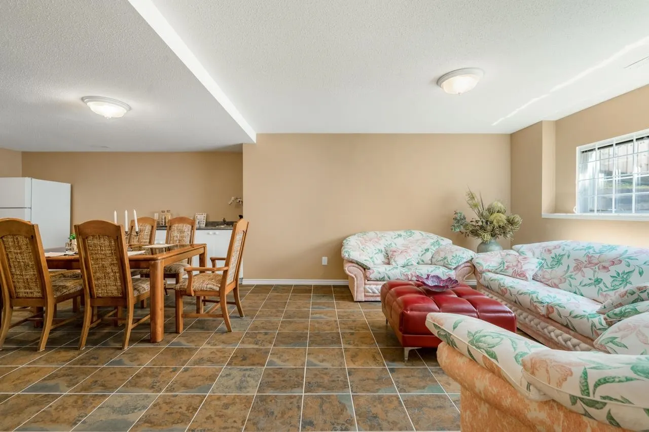 2529 Sapphire Place