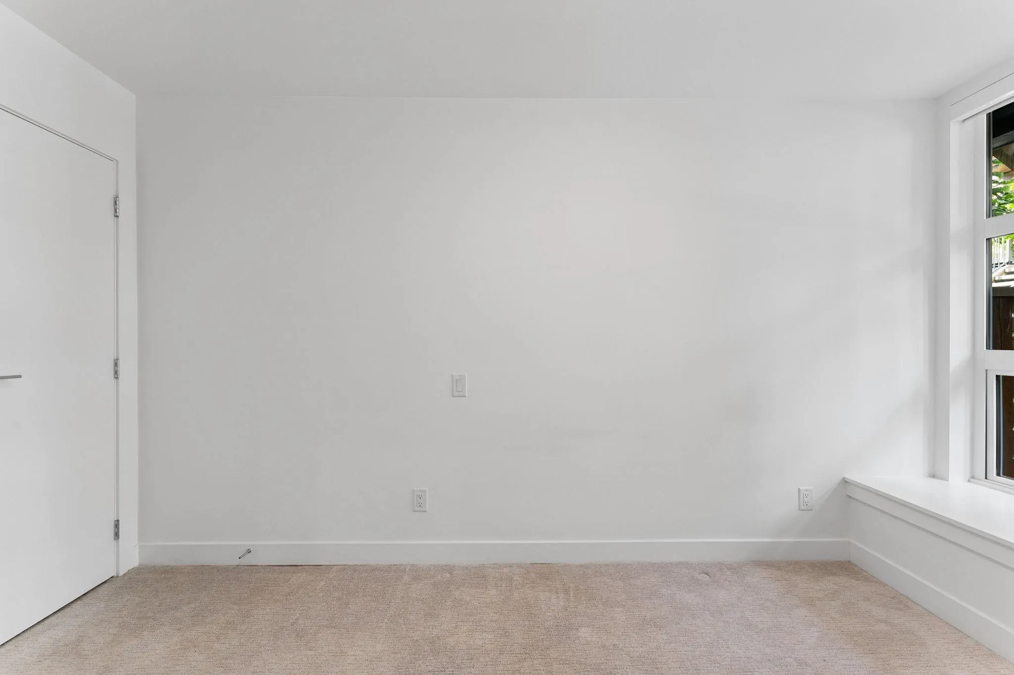 111 2060 Curling Road