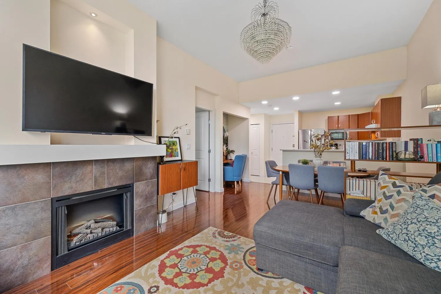 309 14885 105 Avenue