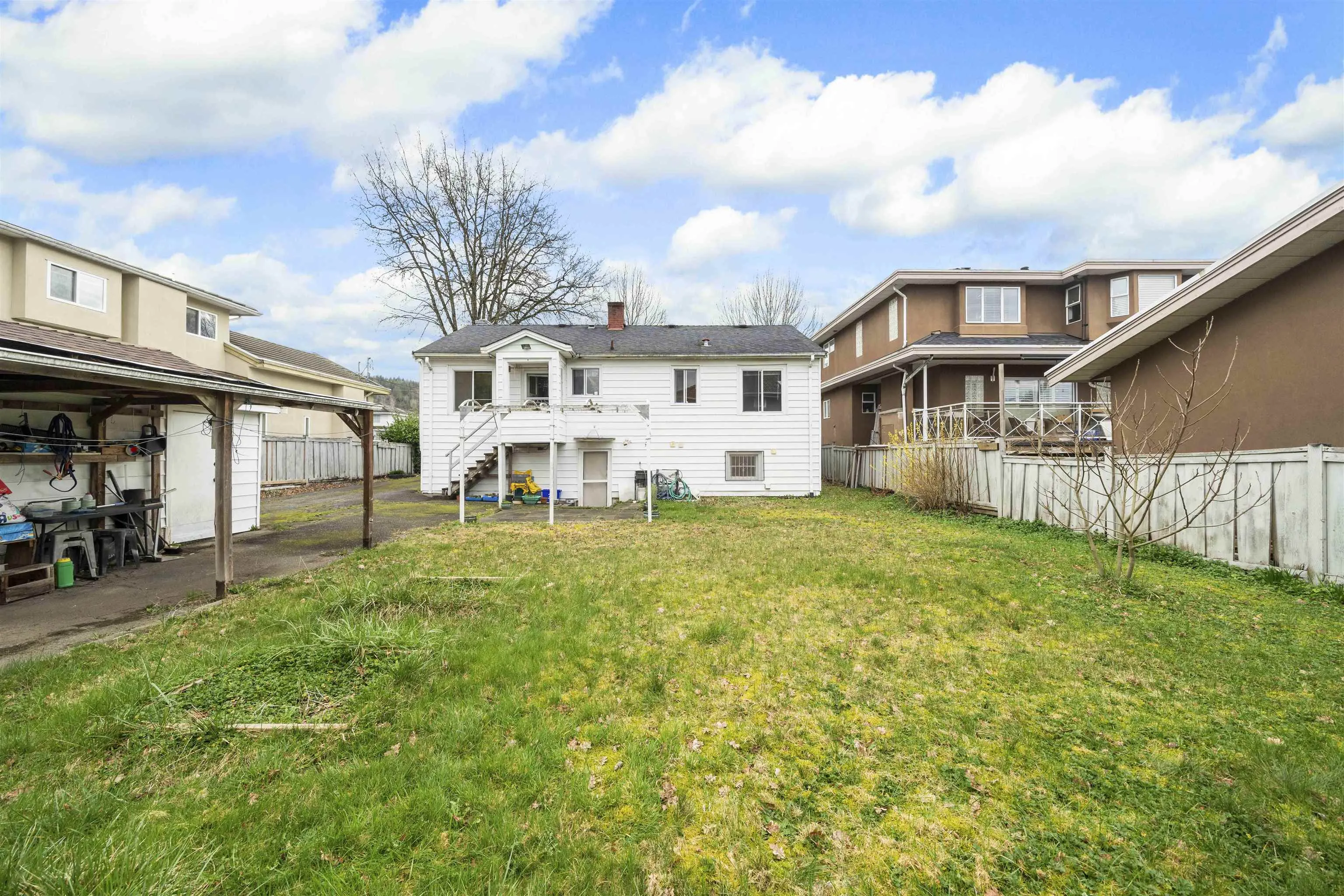 1371 Duthie Avenue