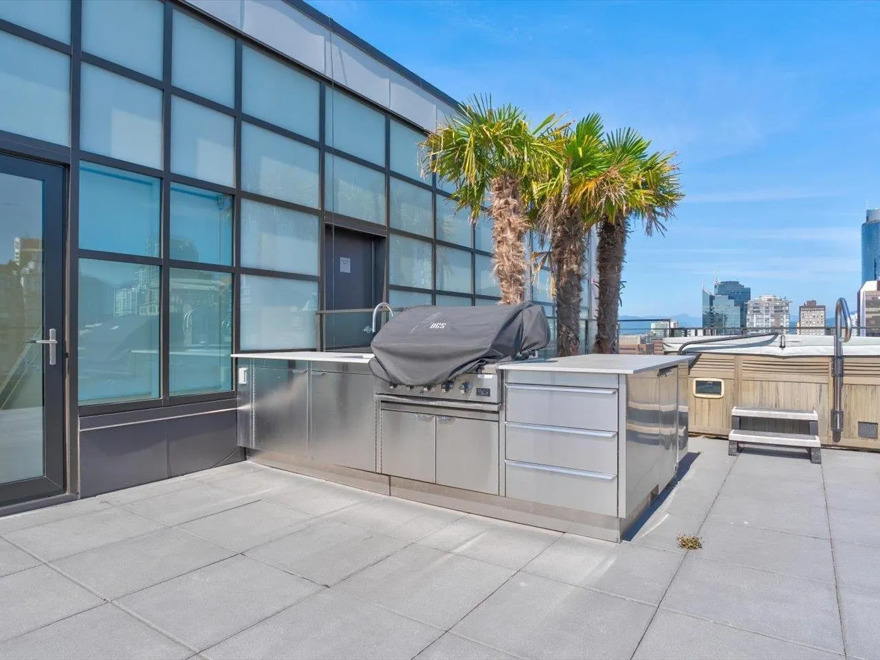 2602 1055 Homer Street