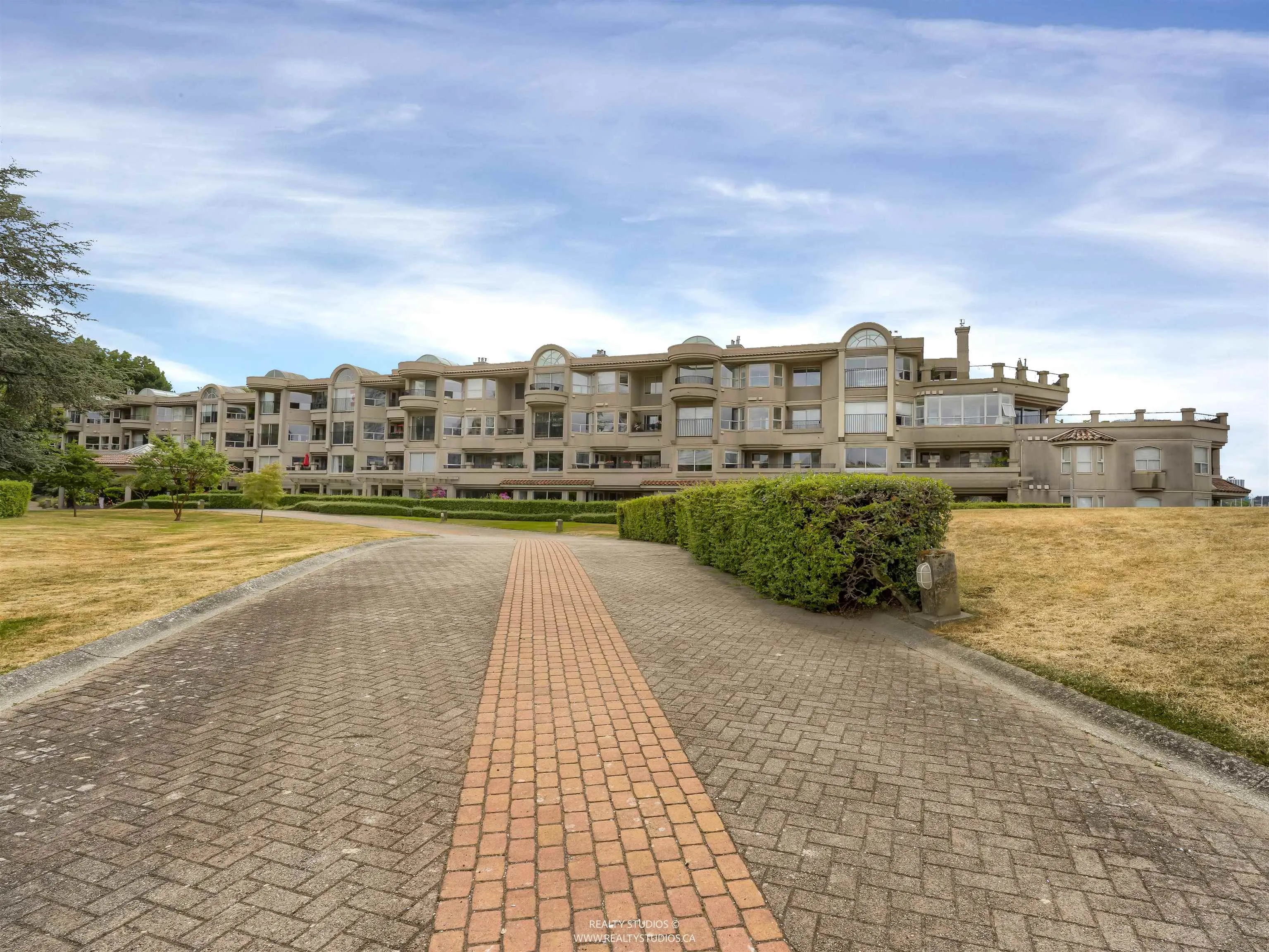 401 525 Wheelhouse Square