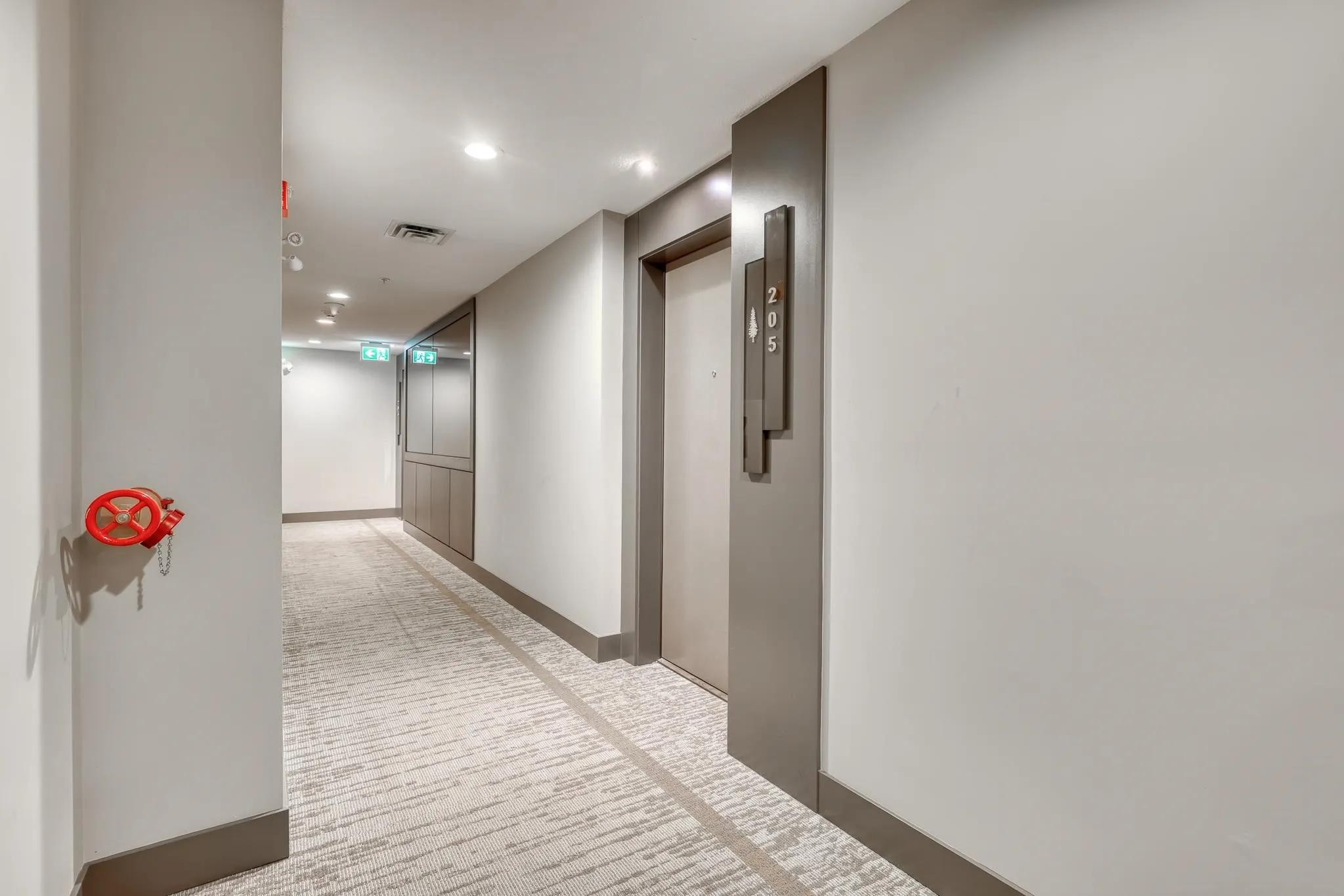 205 2651 Library Lane