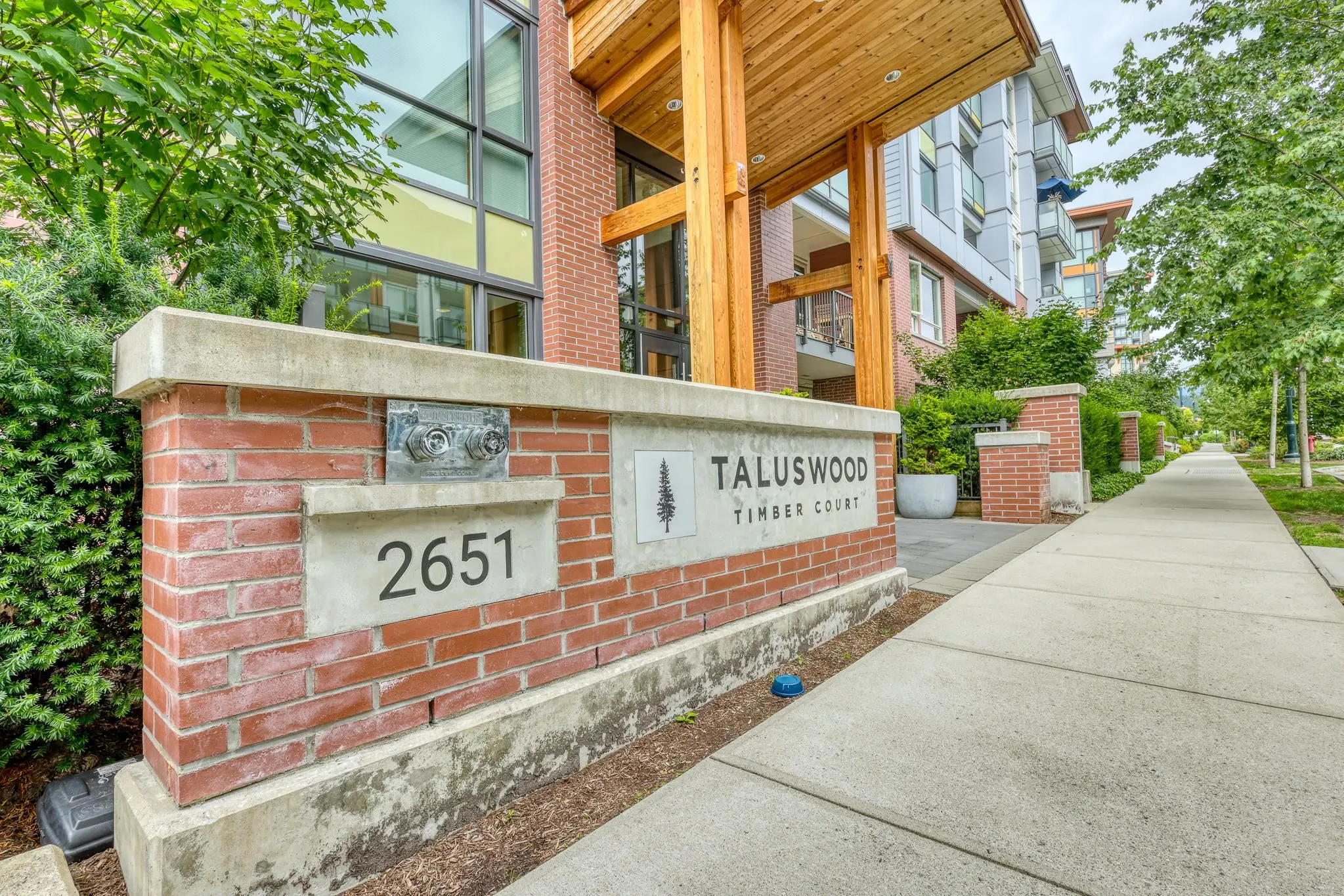 205 2651 Library Lane