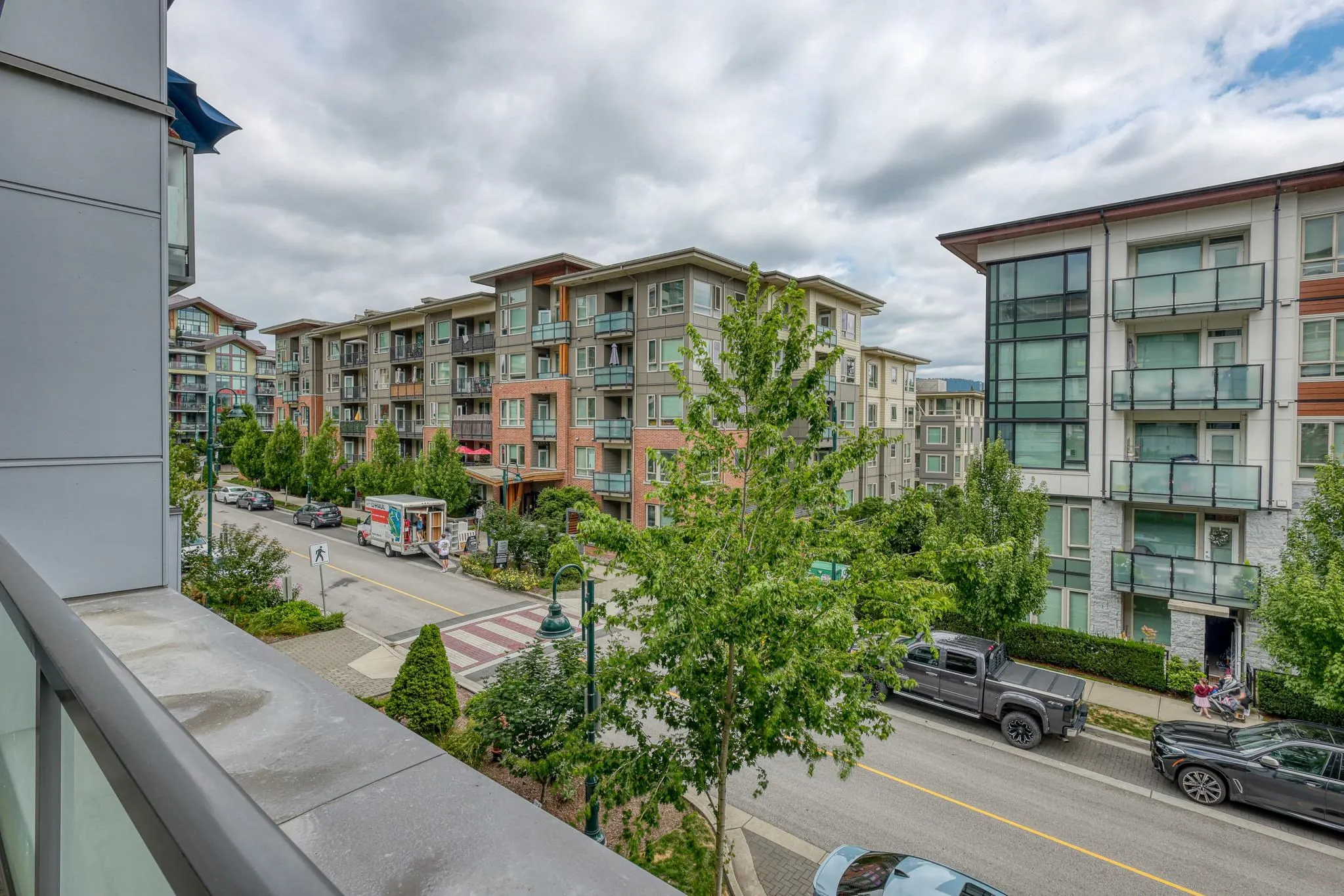 205 2651 Library Lane