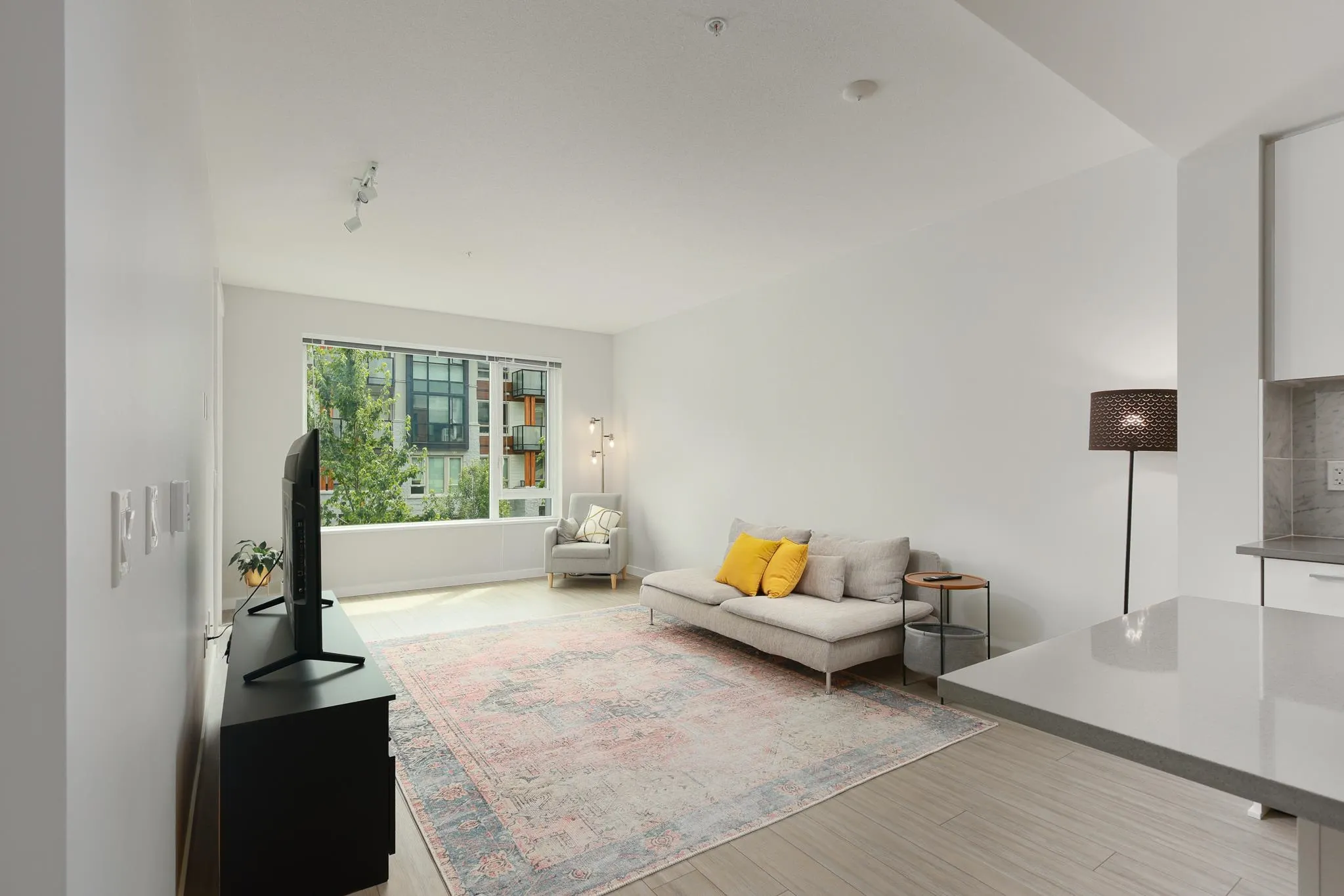 205 2651 Library Lane