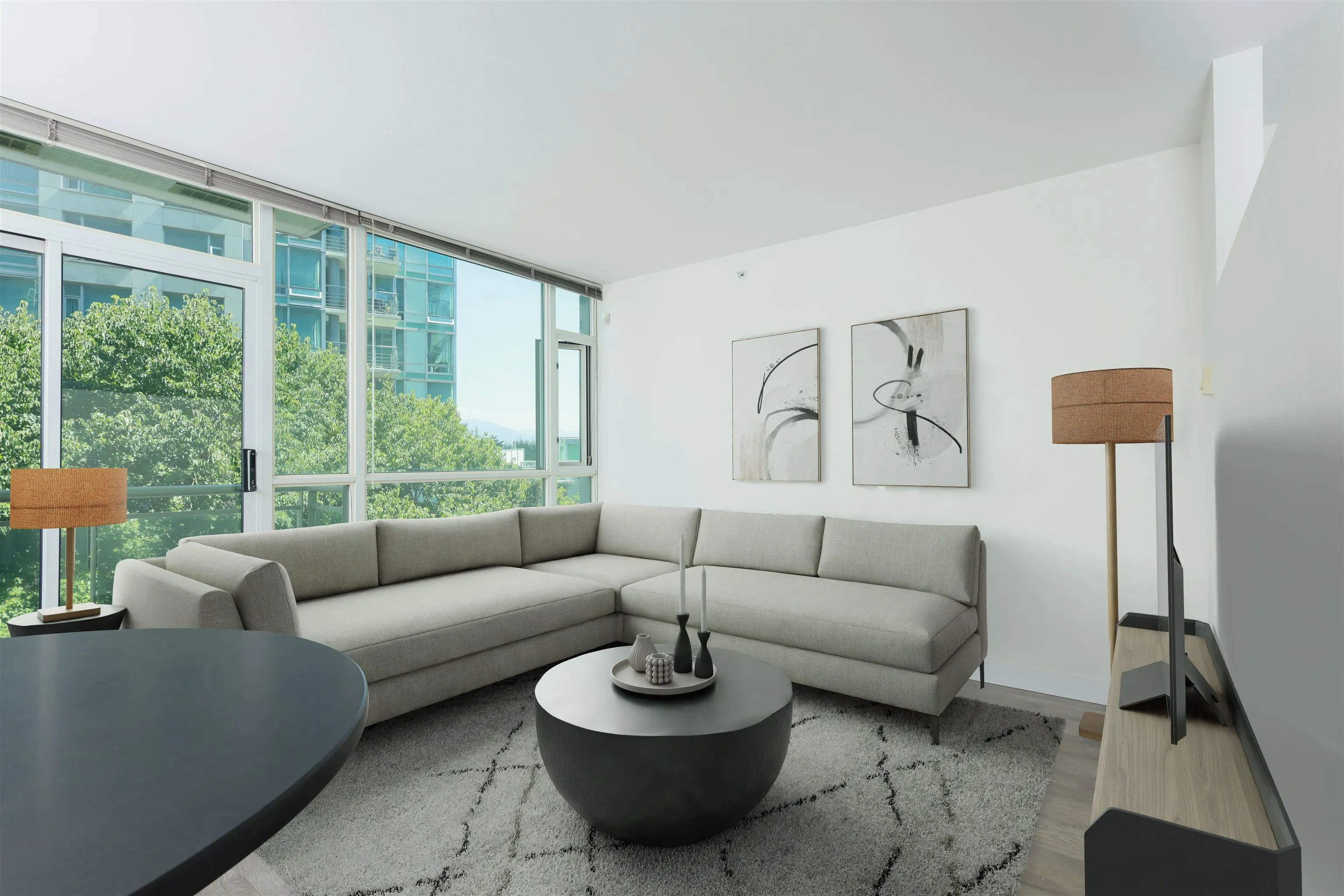 402 1478 W Hastings Street