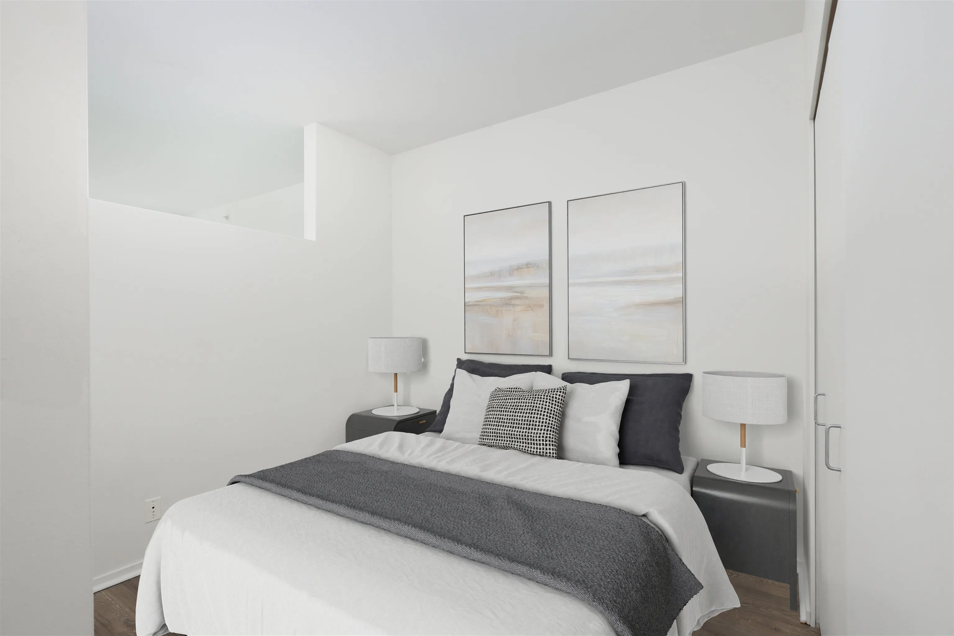 402 1478 W Hastings Street