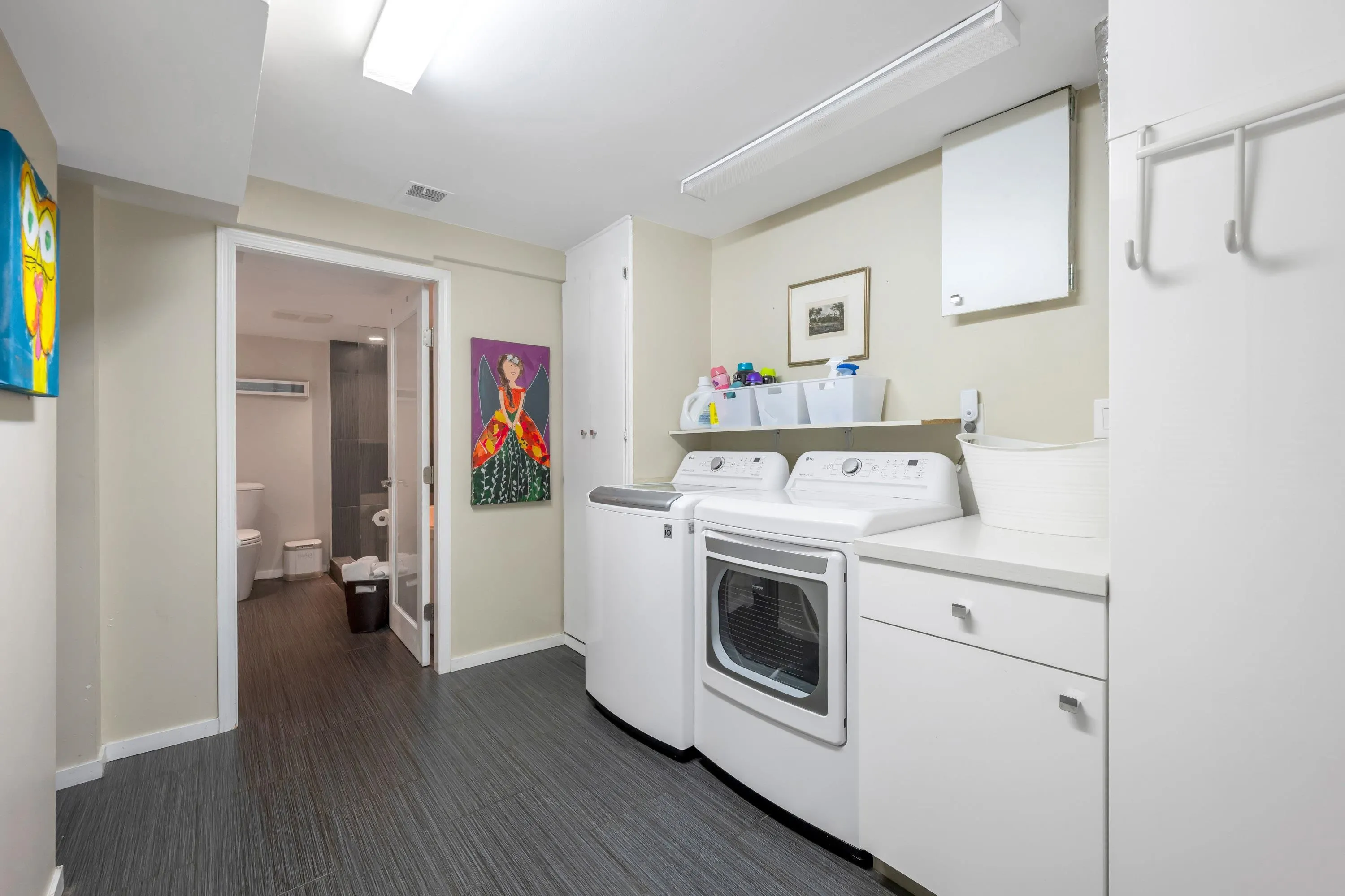 2385 Wall Street