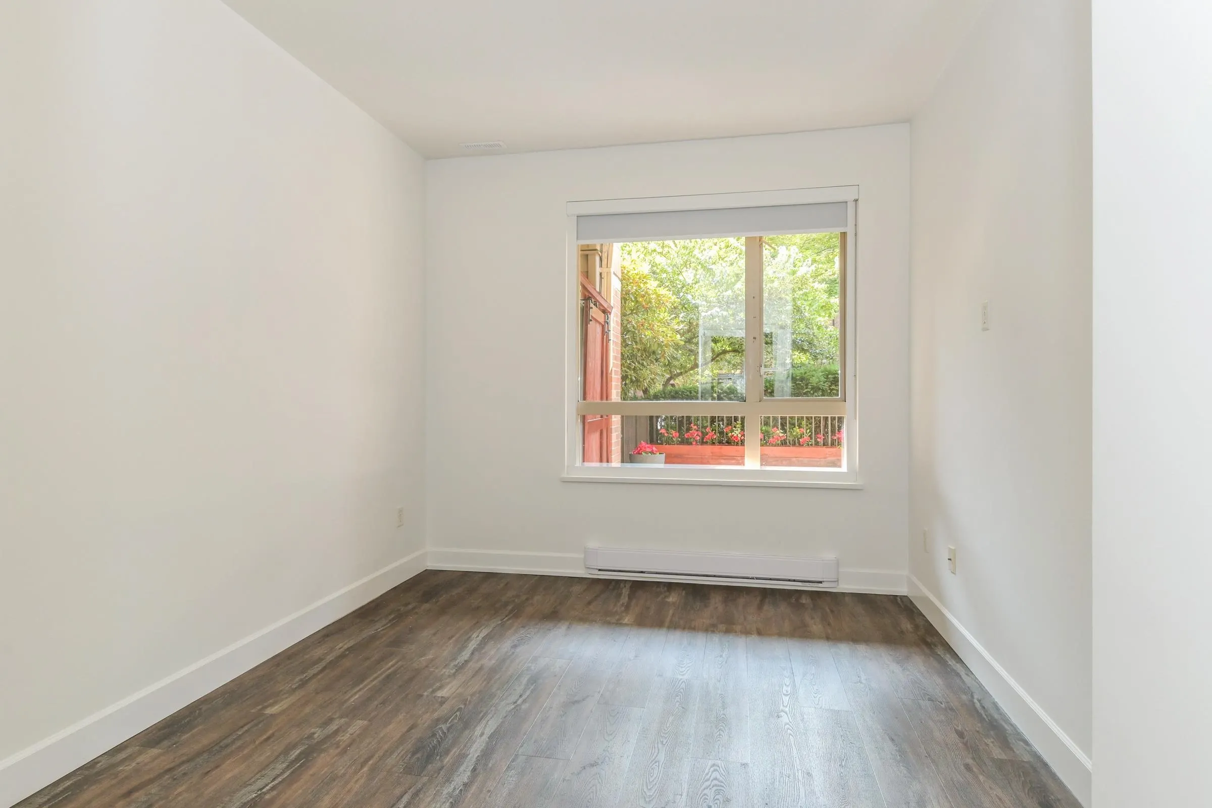 117 801 Klahanie Drive