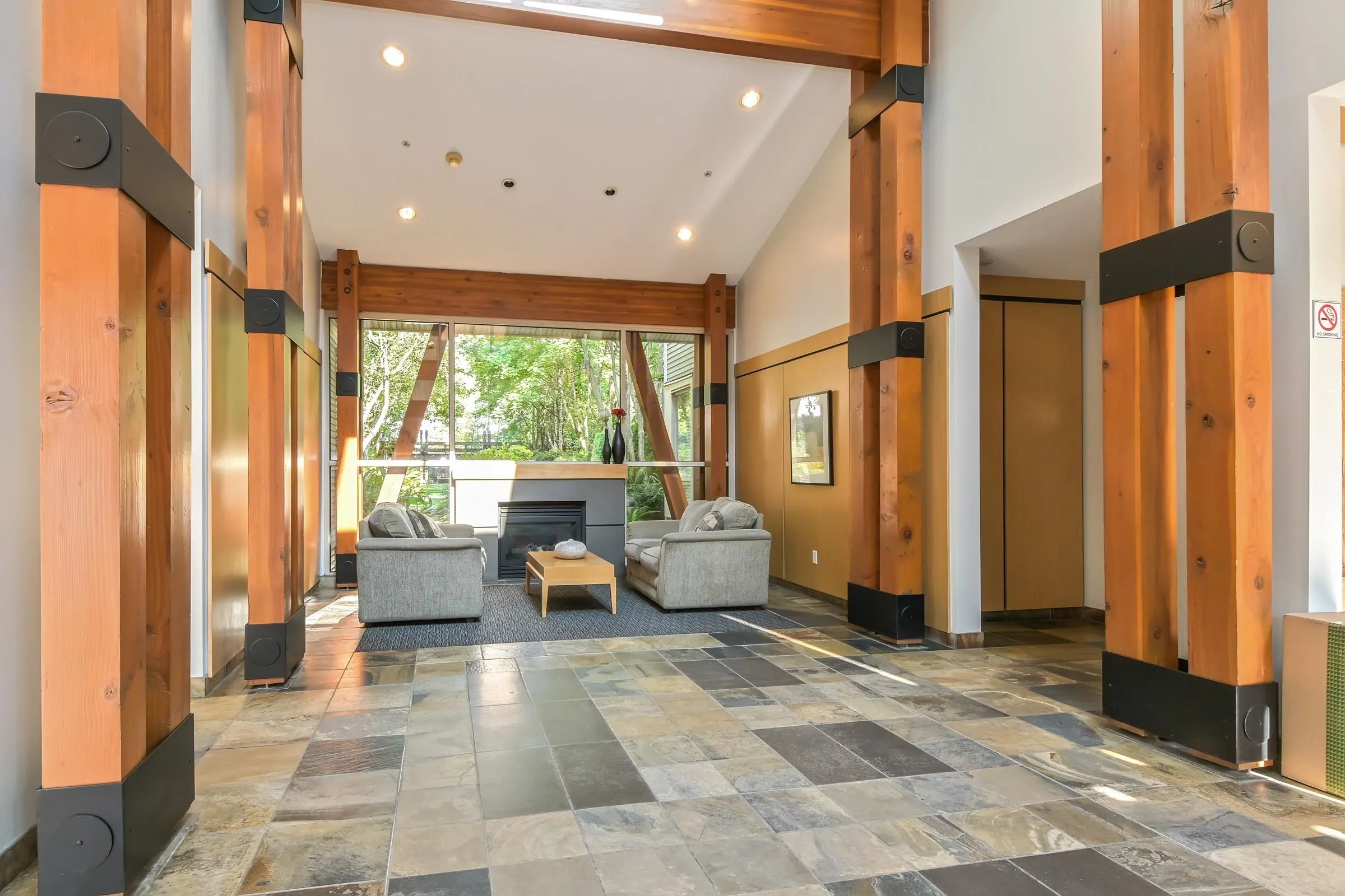 117 801 Klahanie Drive