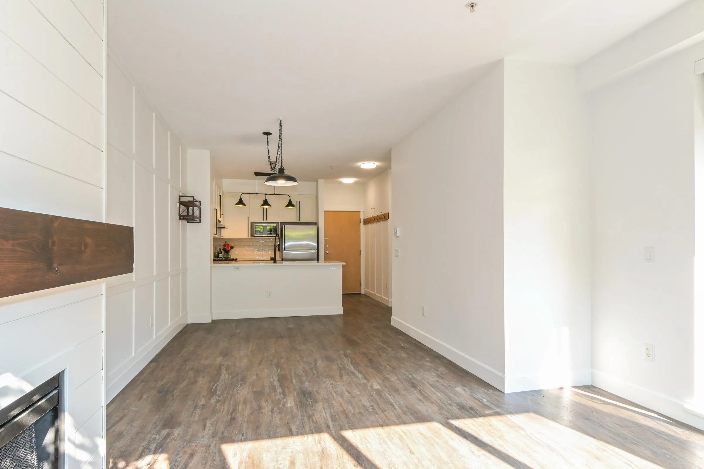 117 801 Klahanie Drive