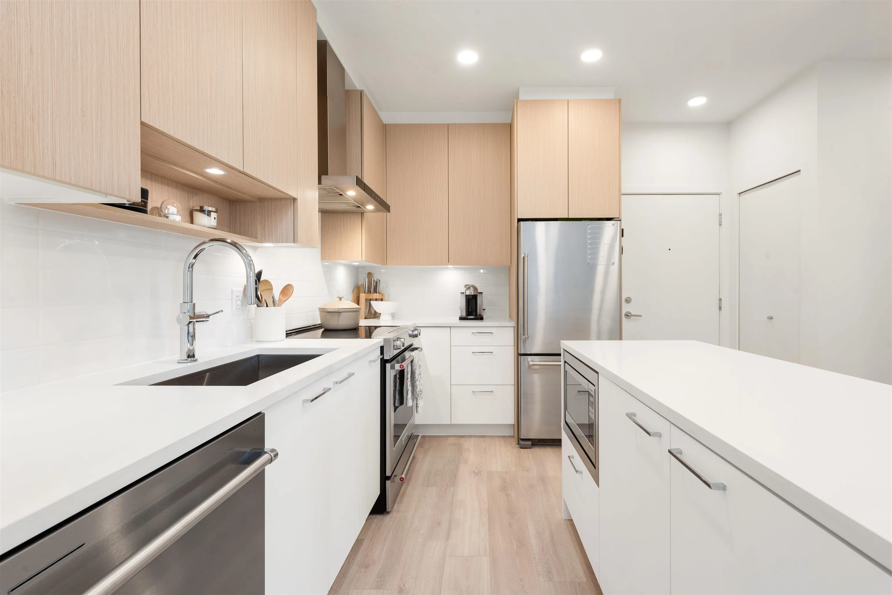 222 7588 16th Street