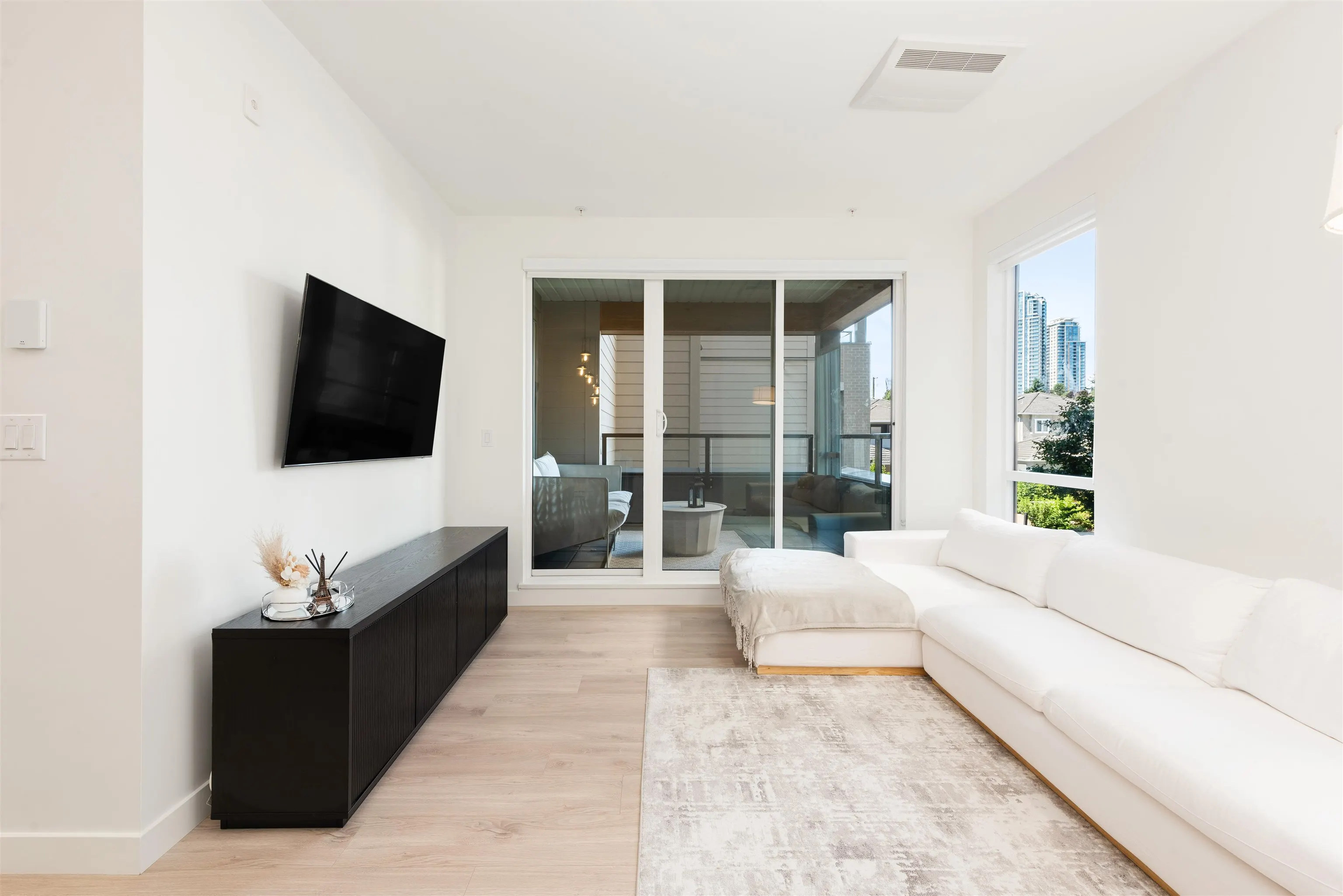 222 7588 16th Street