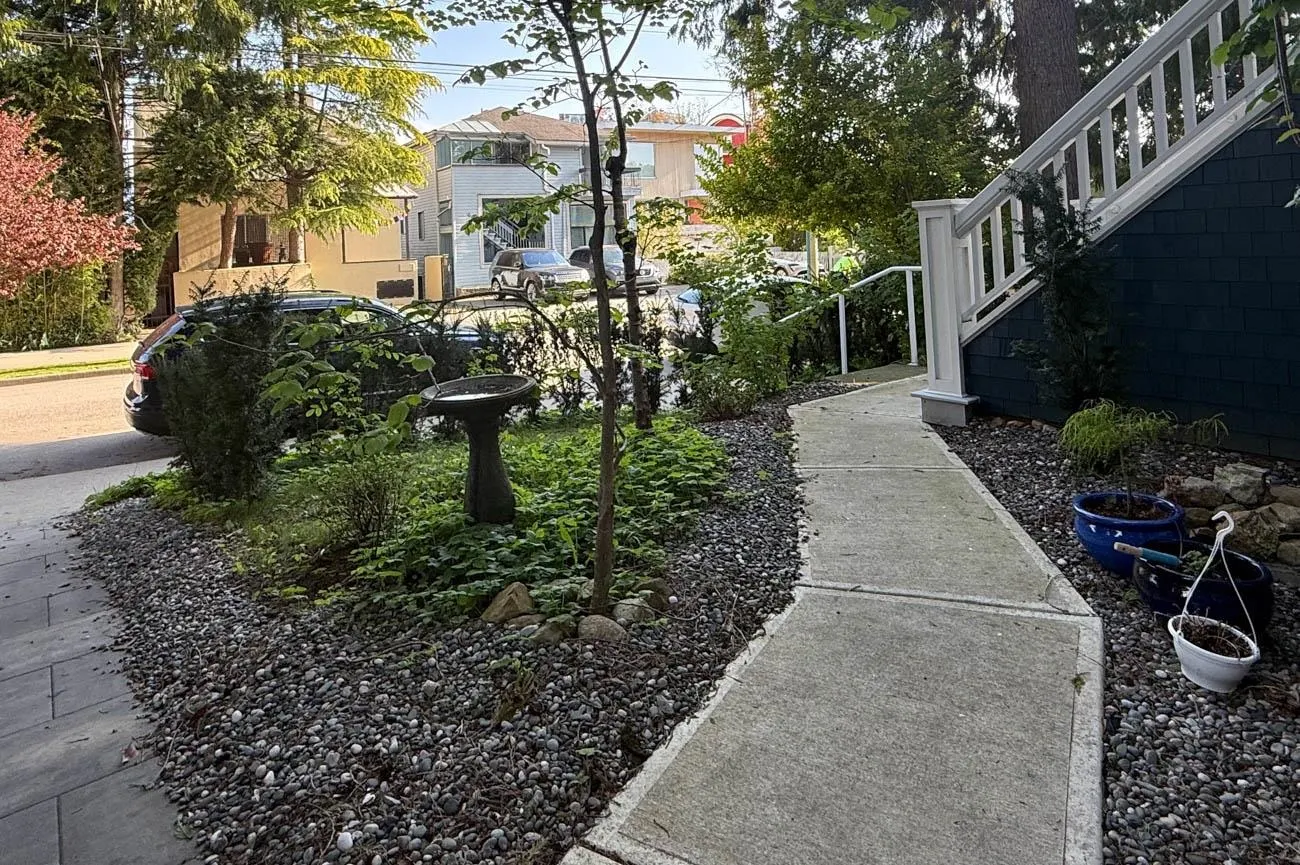 1 3536 Point Grey Road