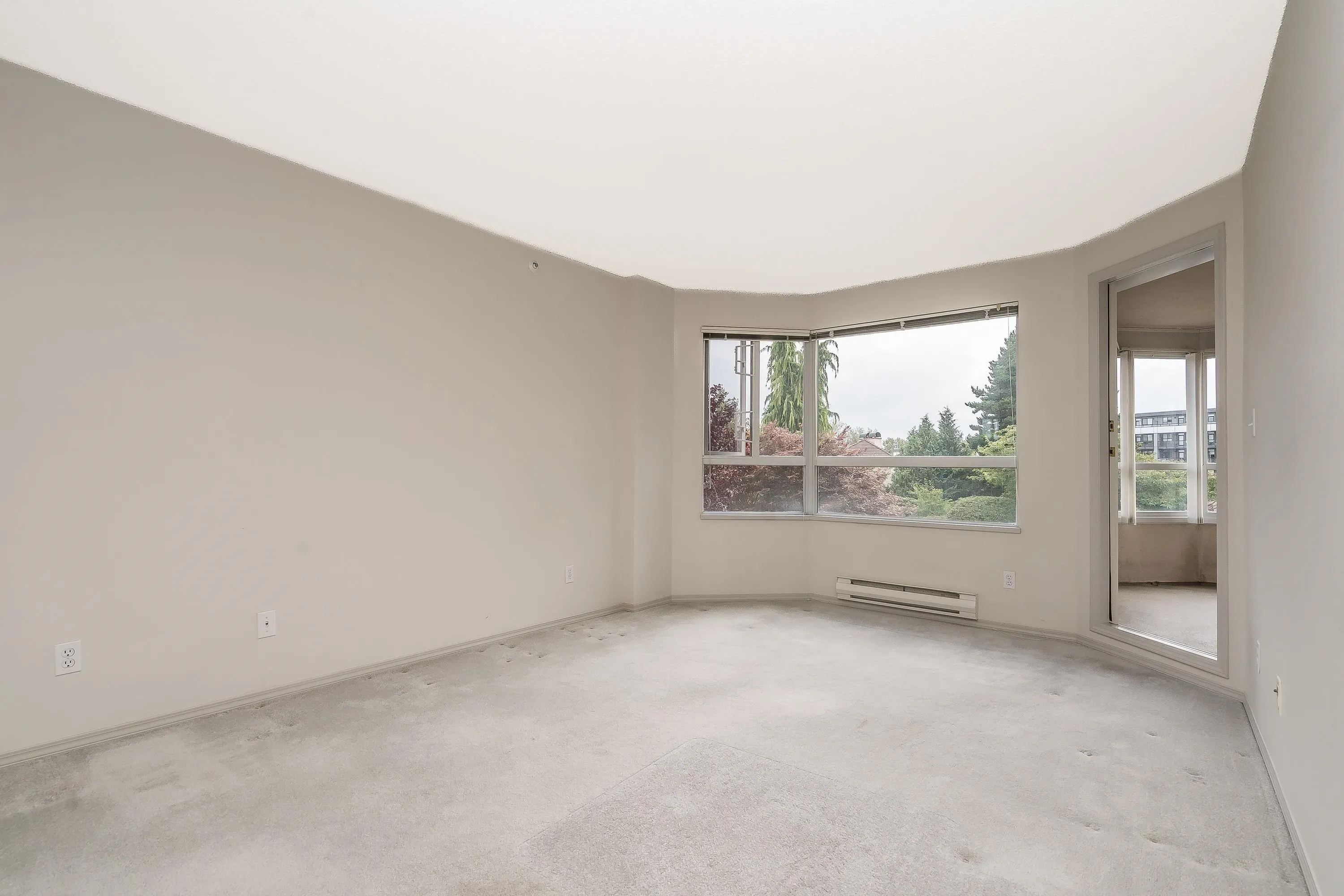 202 3190 Gladwin Road