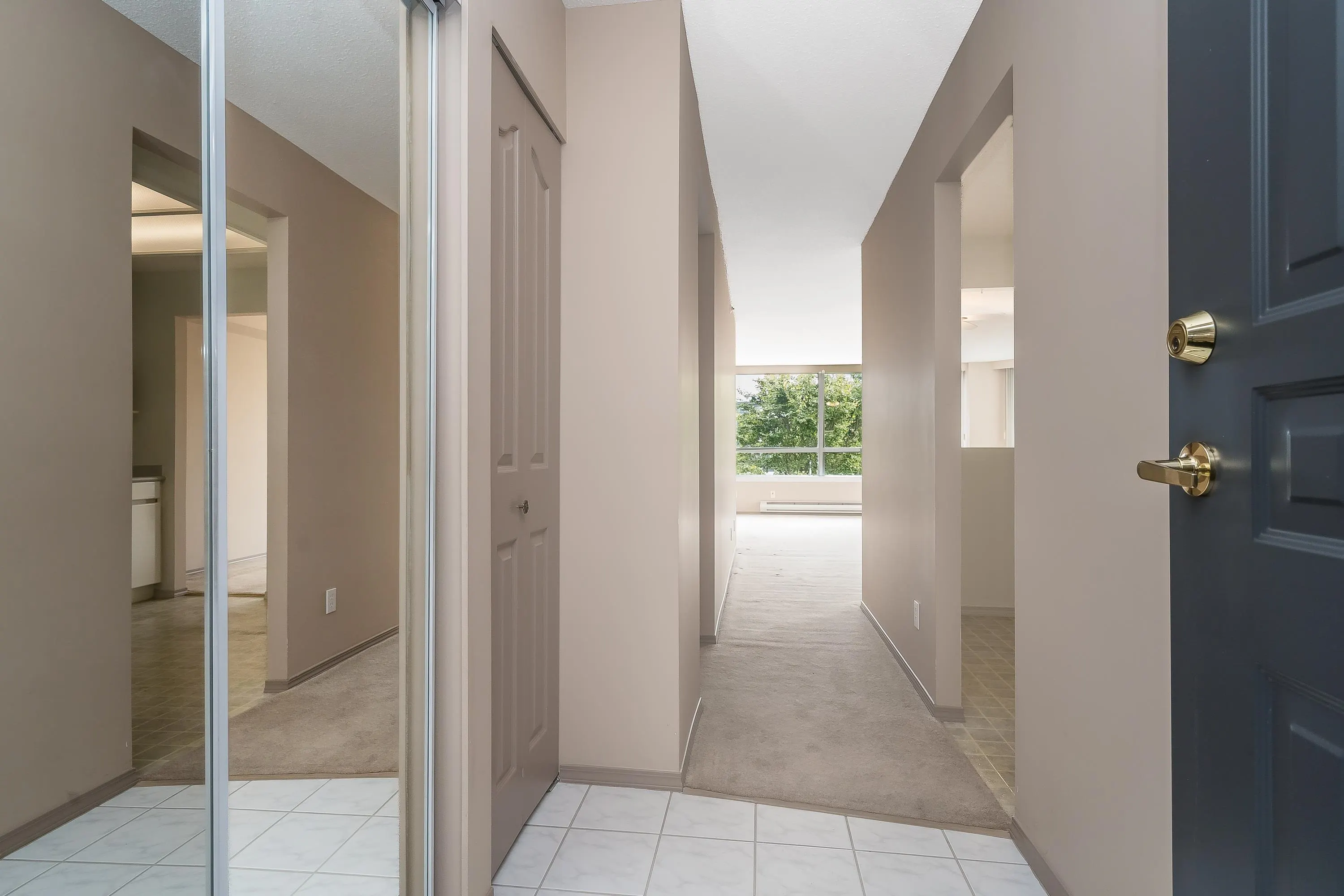 202 3190 Gladwin Road