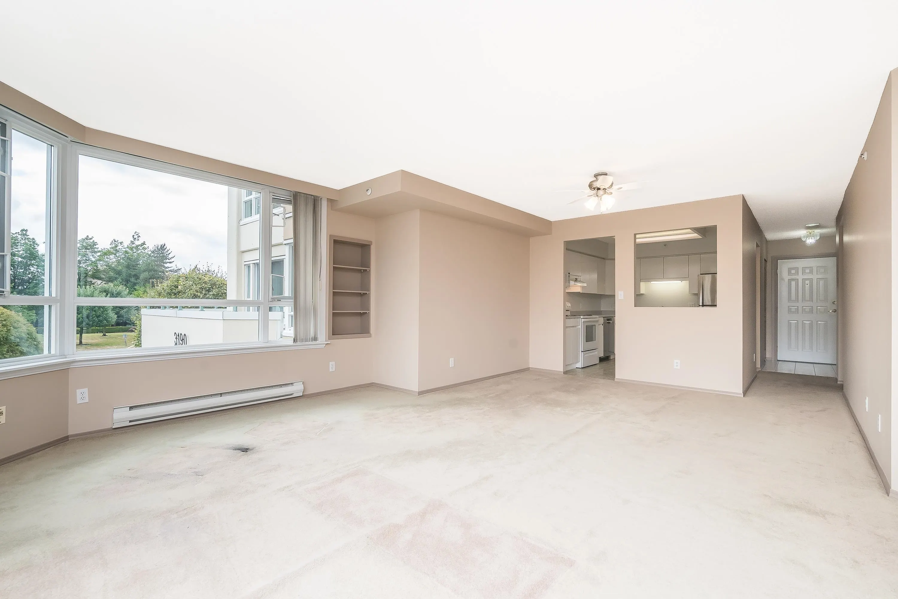 202 3190 Gladwin Road