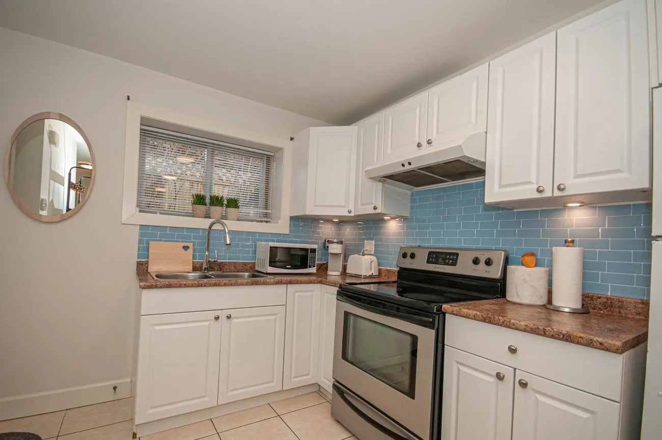 Suite 1534 Bewicke Avenue