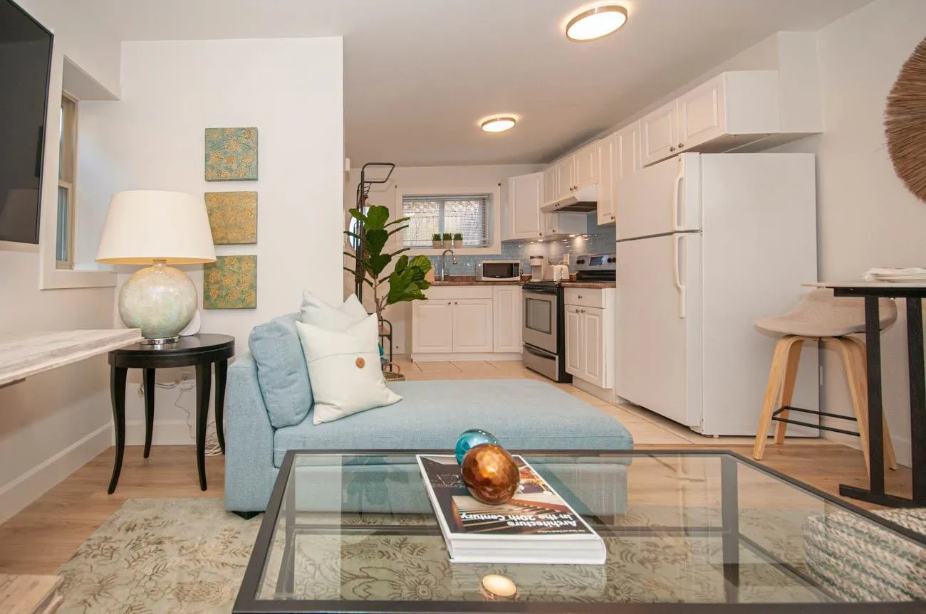 Suite 1534 Bewicke Avenue