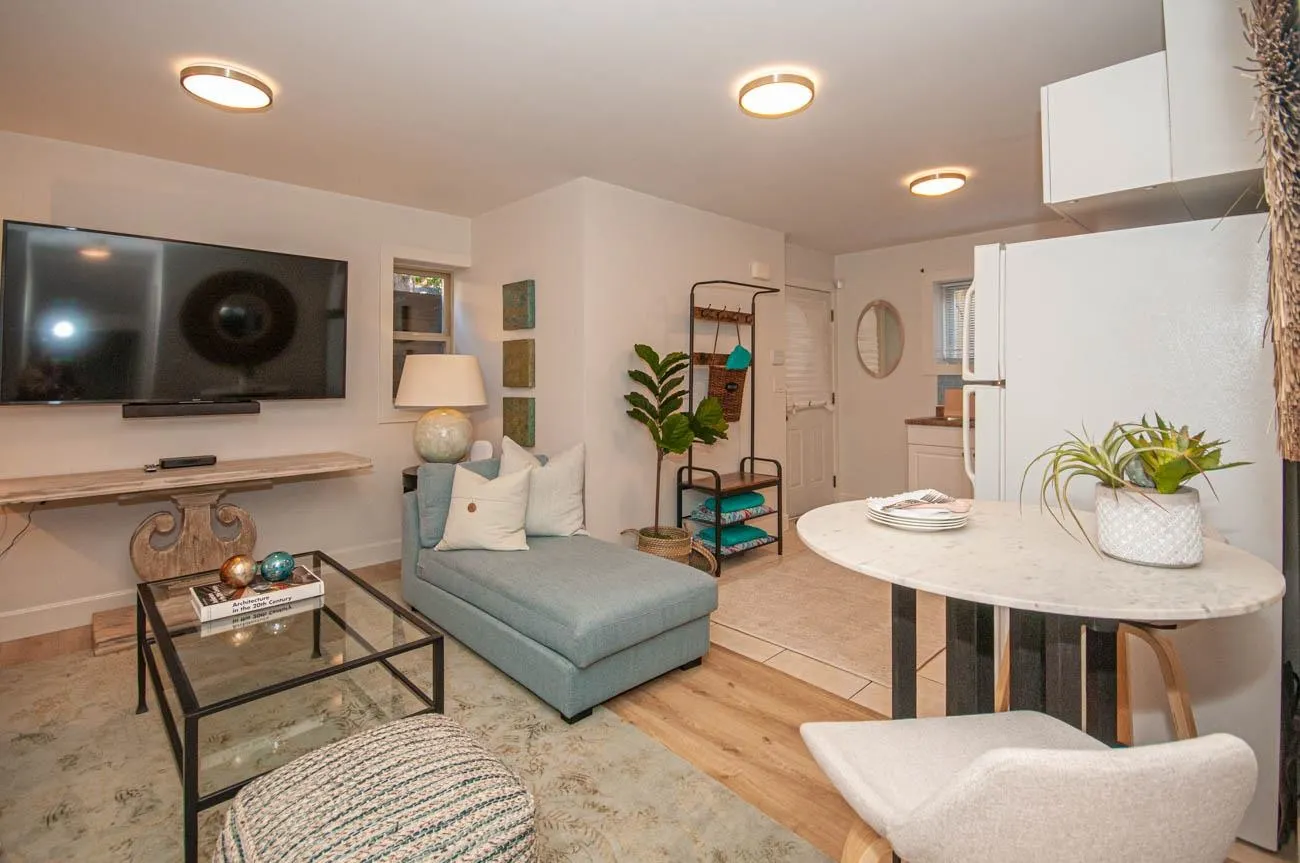 Suite 1534 Bewicke Avenue