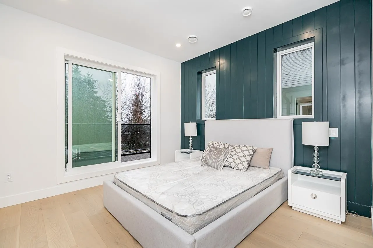 1 2753 Nanaimo Street