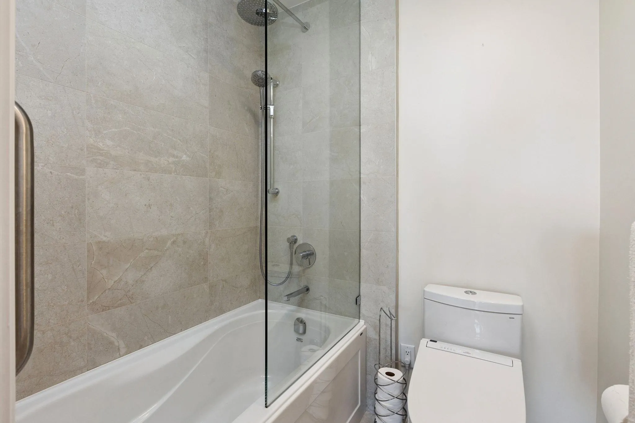 24 2214 Folkestone Way