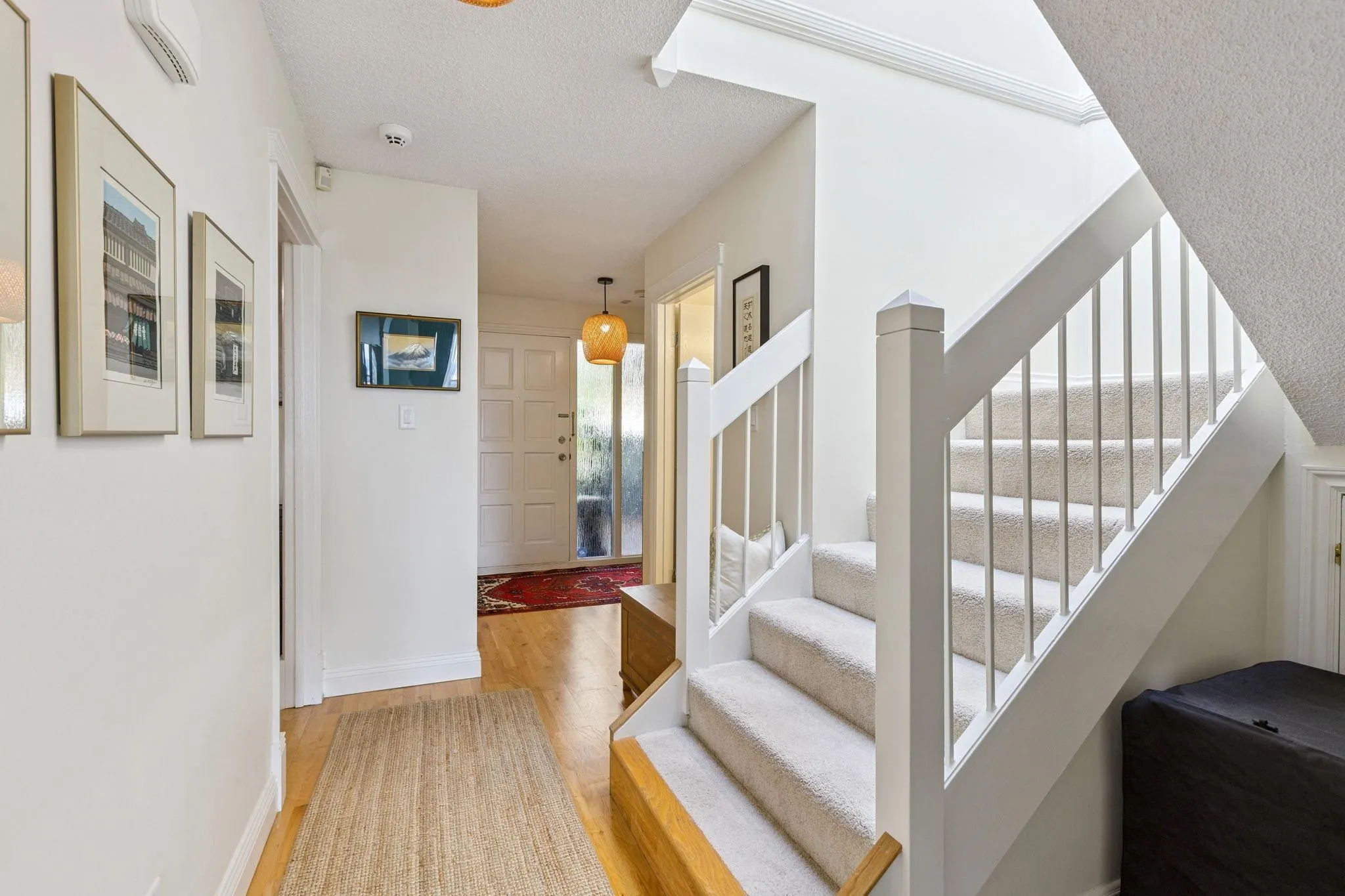 24 2214 Folkestone Way