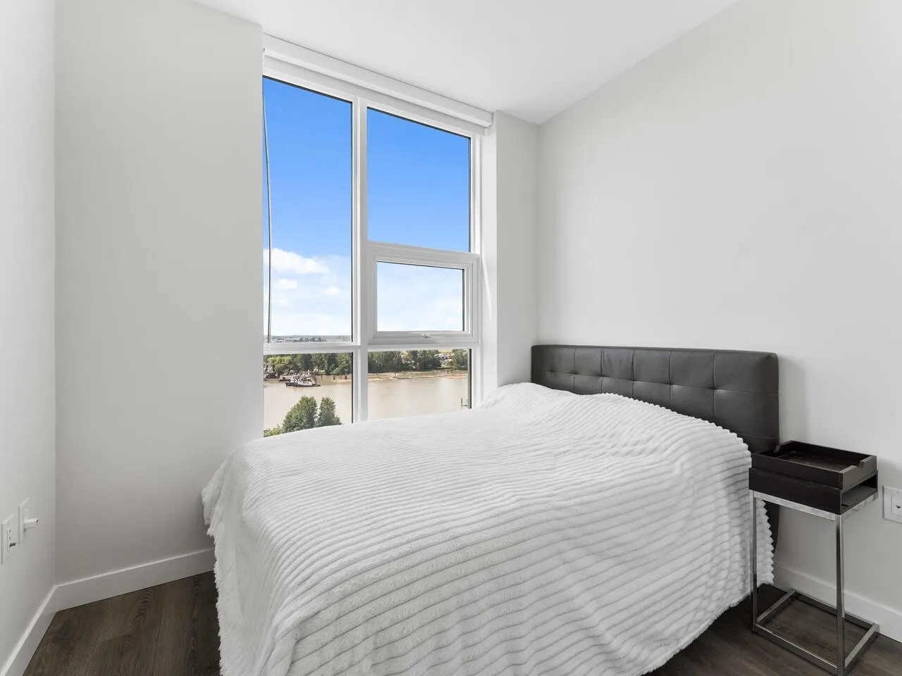 1501 3430 E Kent Avenue