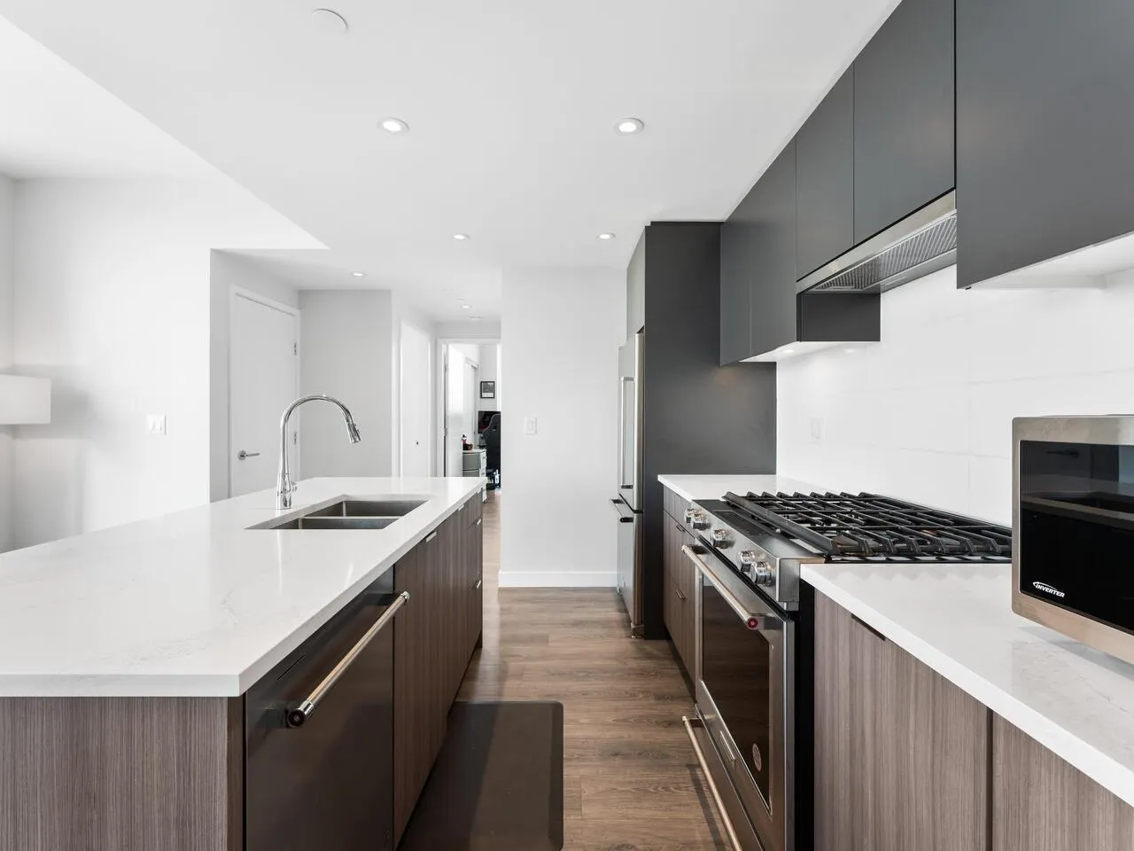 1501 3430 E Kent Avenue