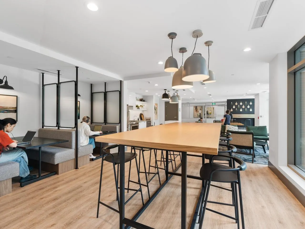 1501 3430 E Kent Avenue