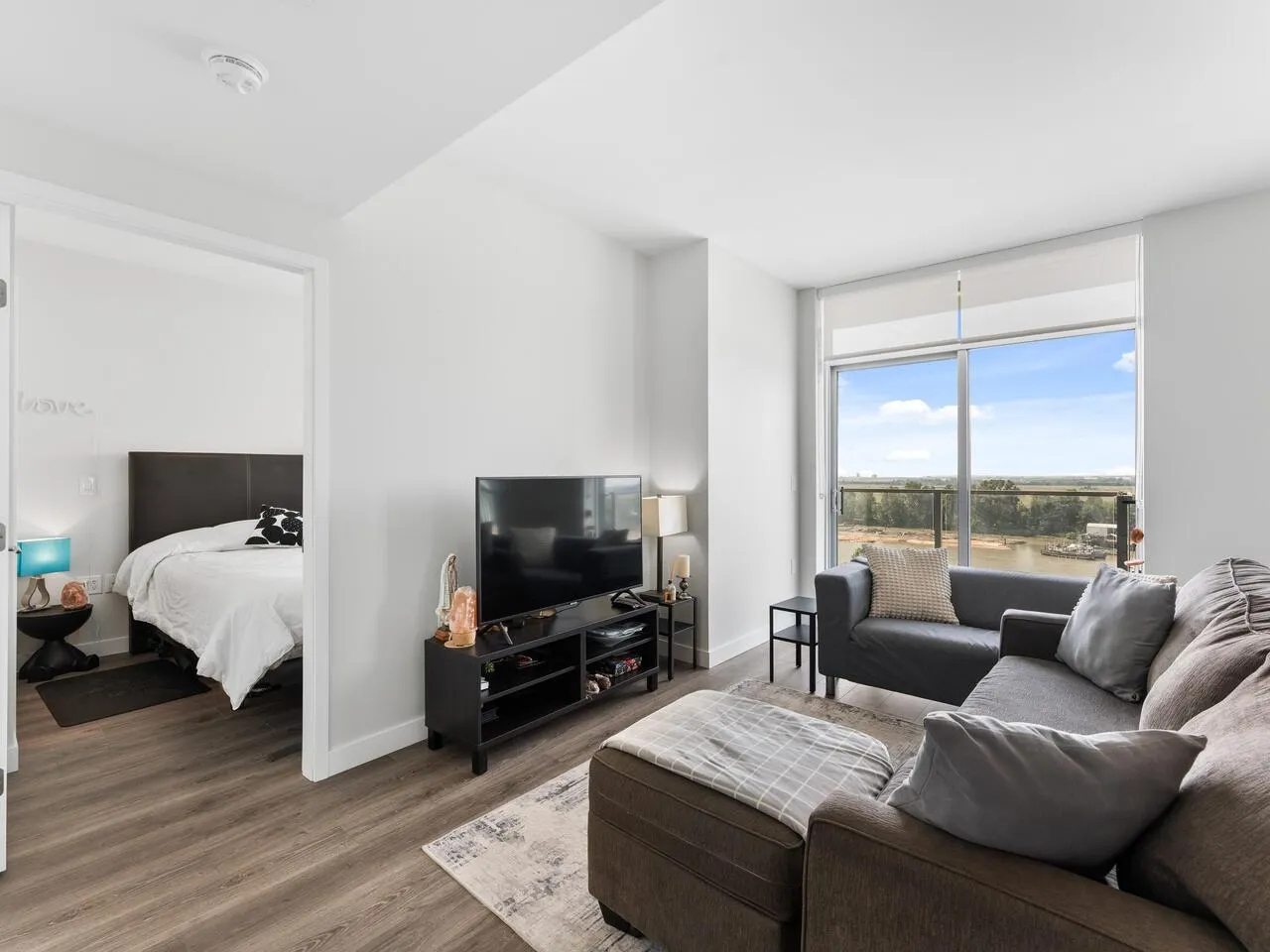 1501 3430 E Kent Avenue