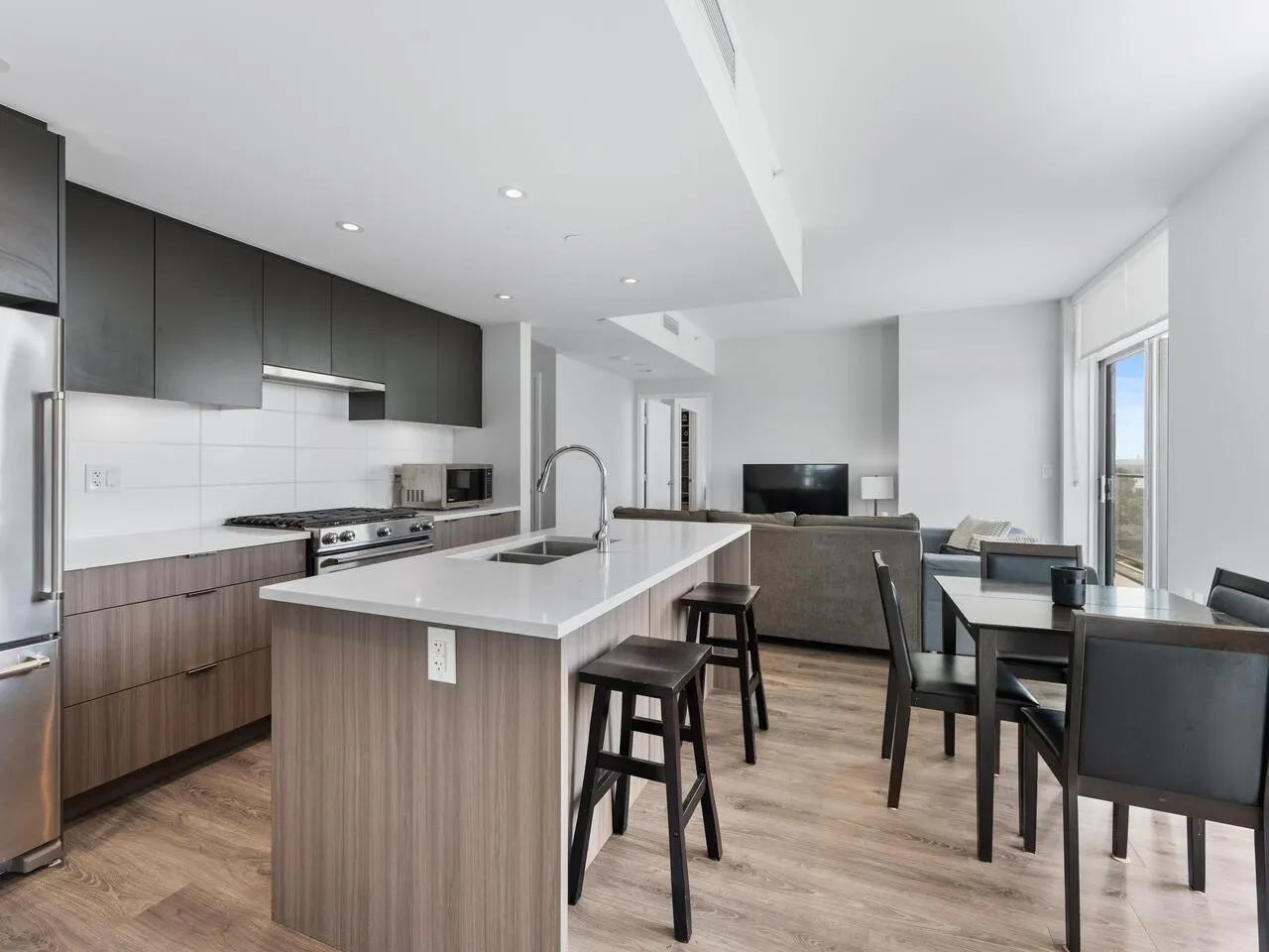 1501 3430 E Kent Avenue