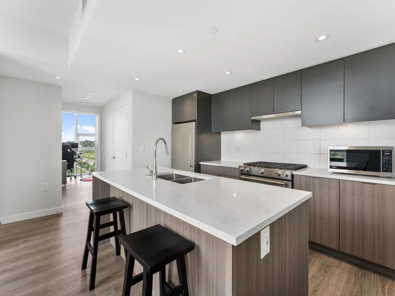 1501 3430 E Kent Avenue