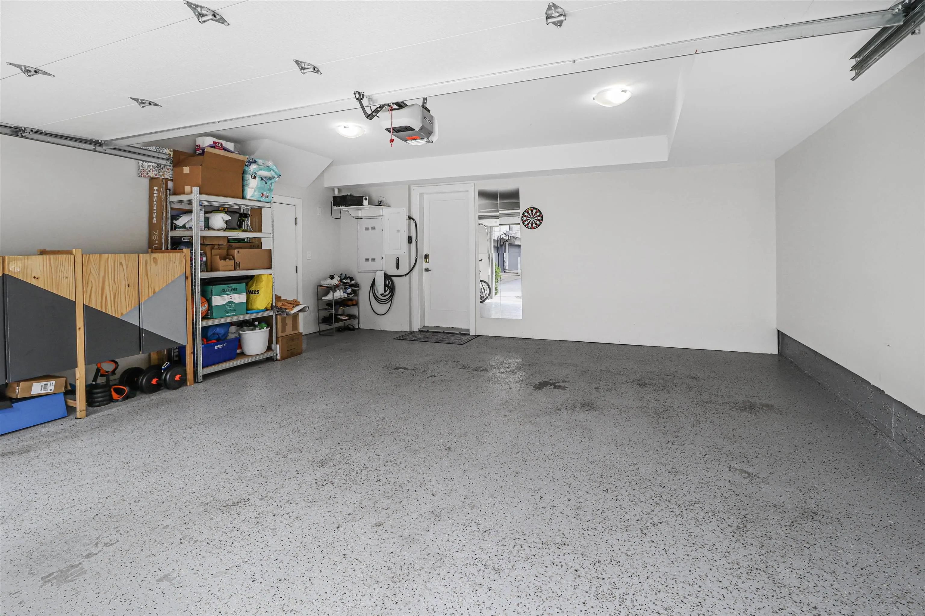 16 1670 160 Street