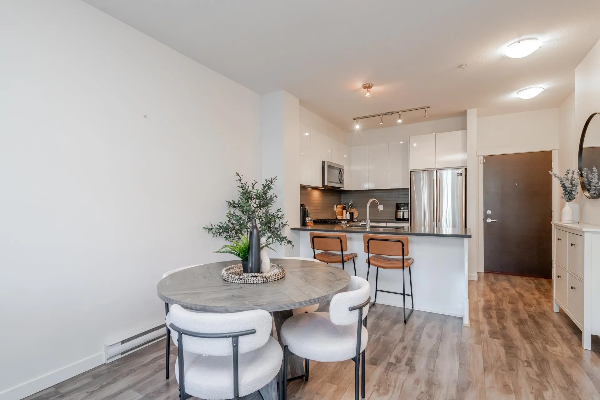 101 15137 33 Avenue