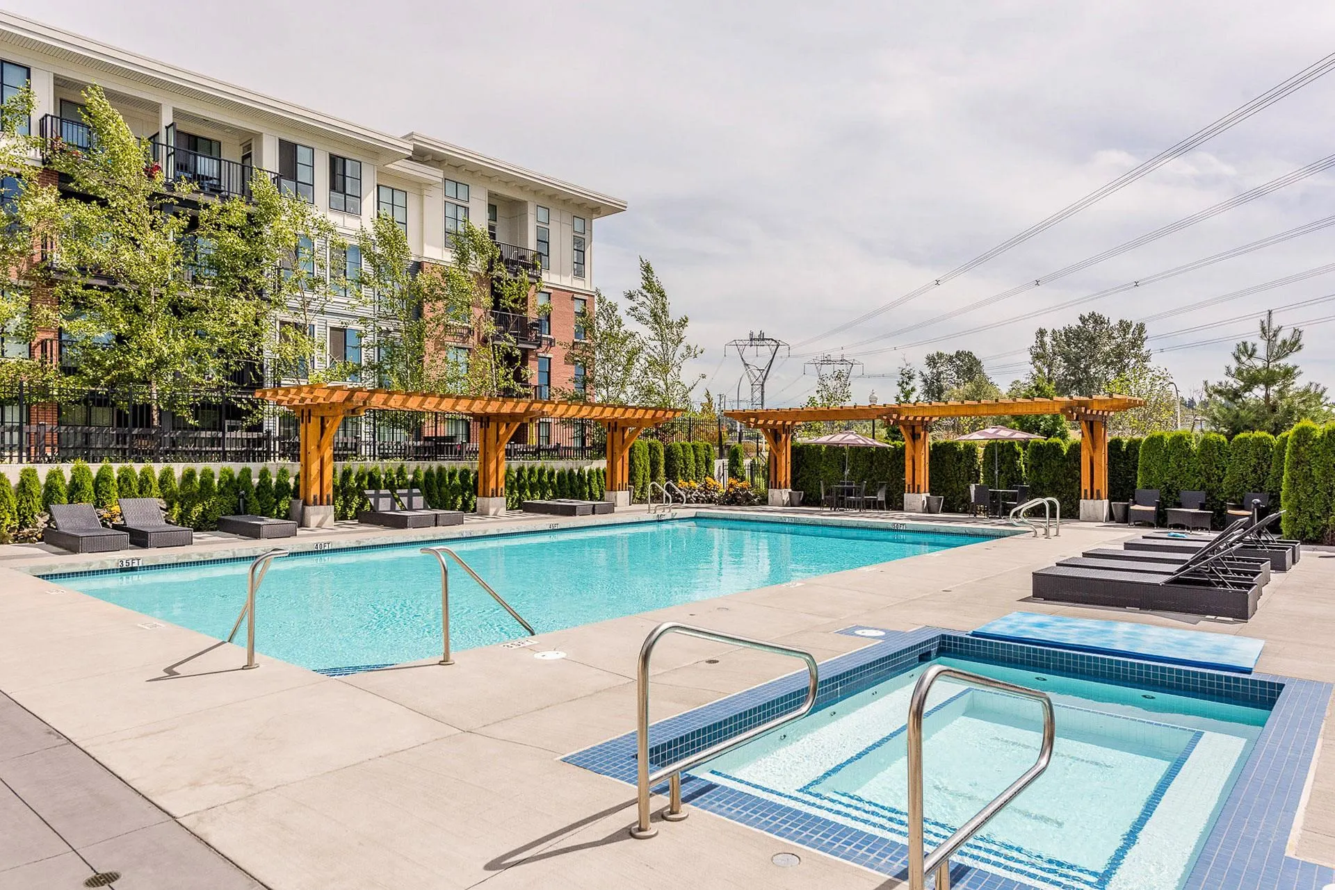 101 15137 33 Avenue