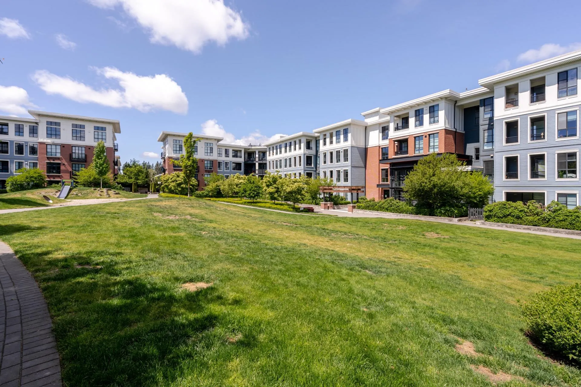 101 15137 33 Avenue