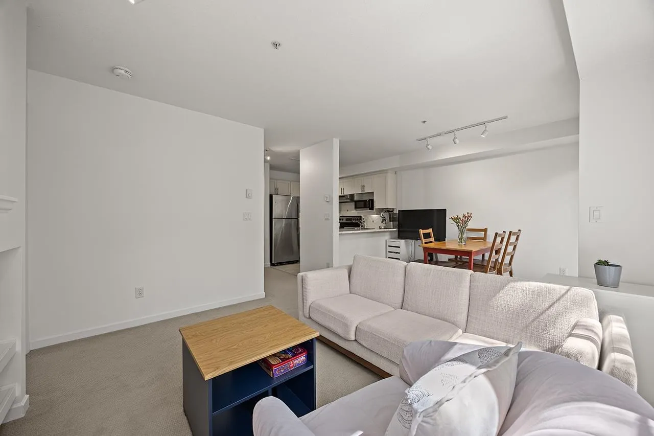 201 5605 Hampton Place