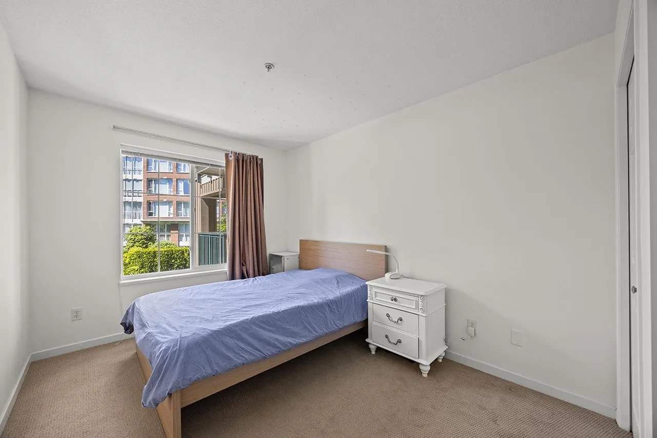201 5605 Hampton Place