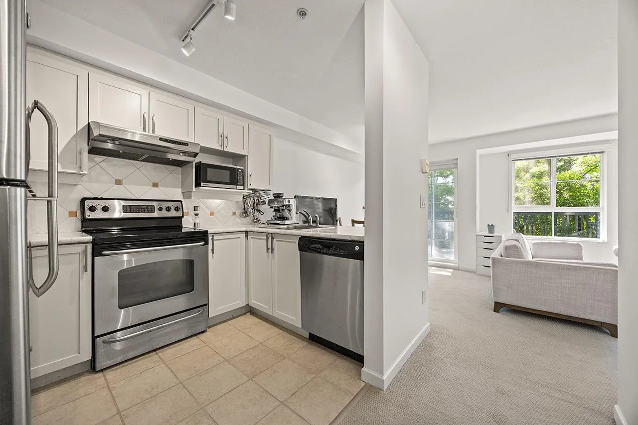 201 5605 Hampton Place