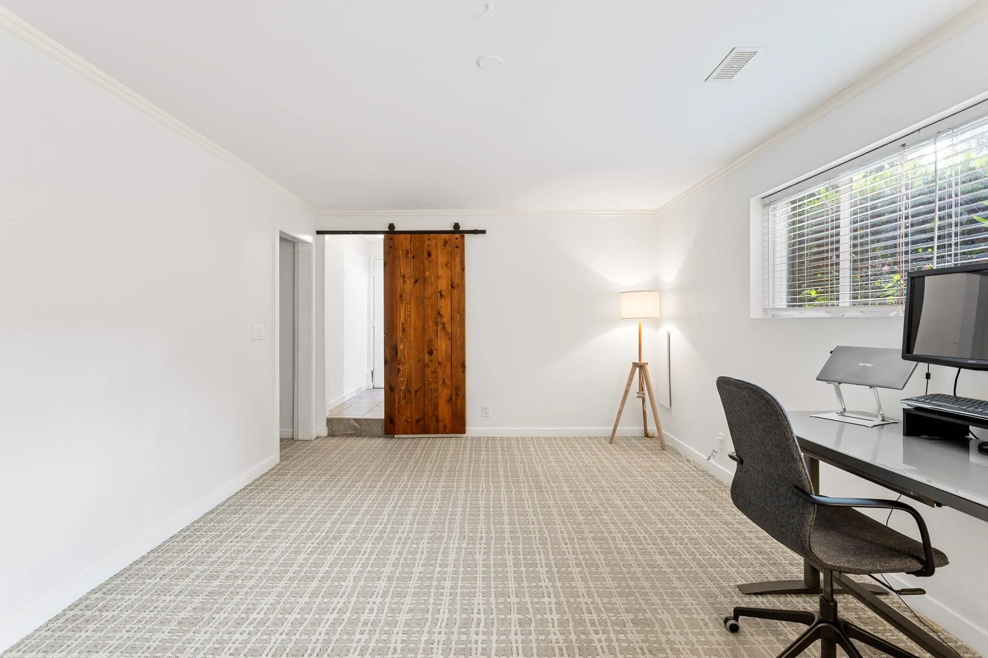 1549 Lynn Valley Road