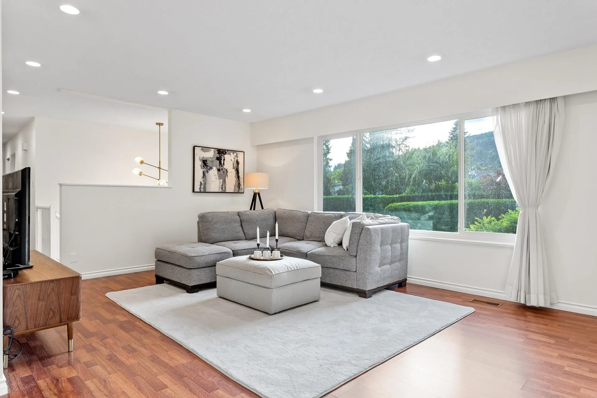 1549 Lynn Valley Road
