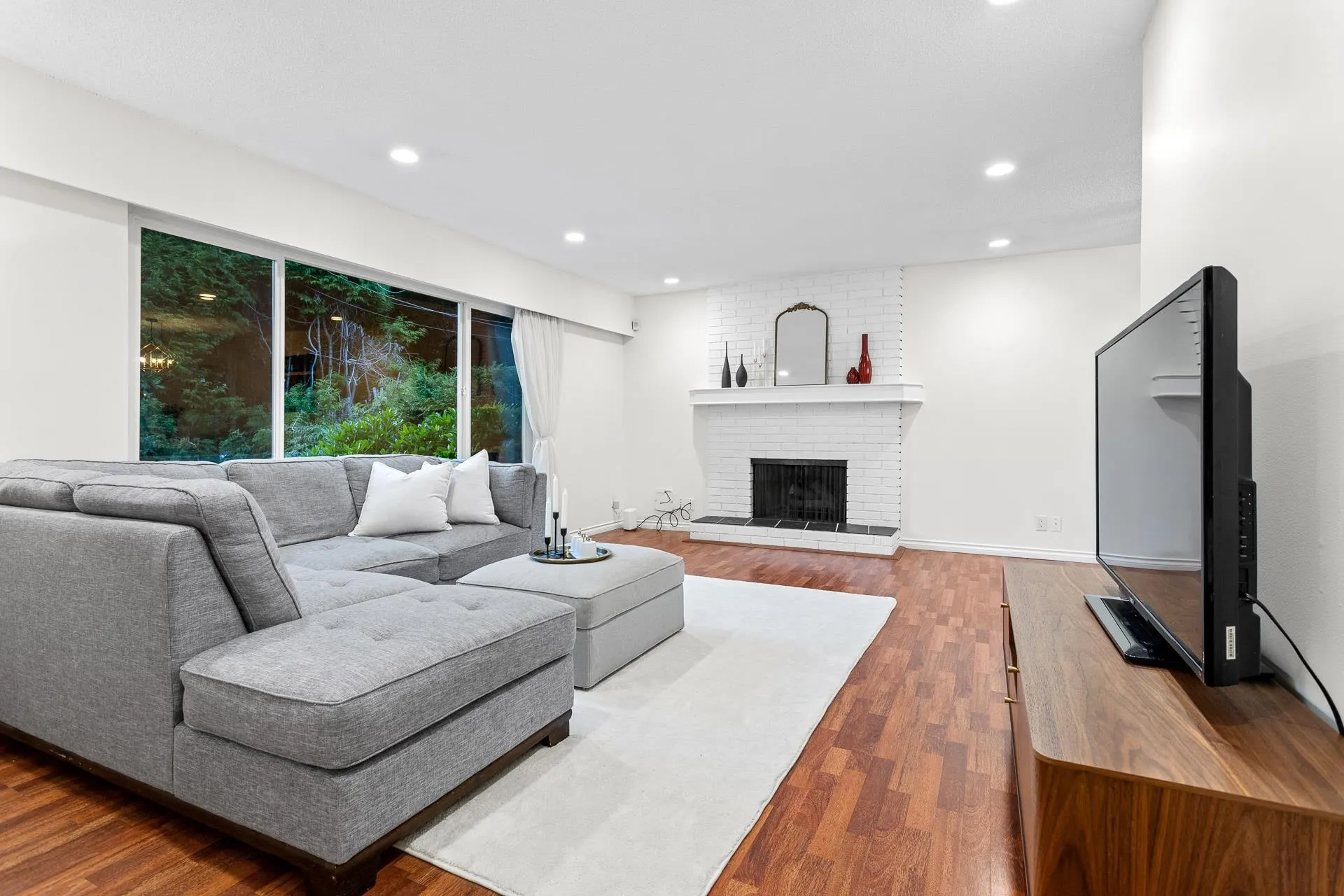1549 Lynn Valley Road