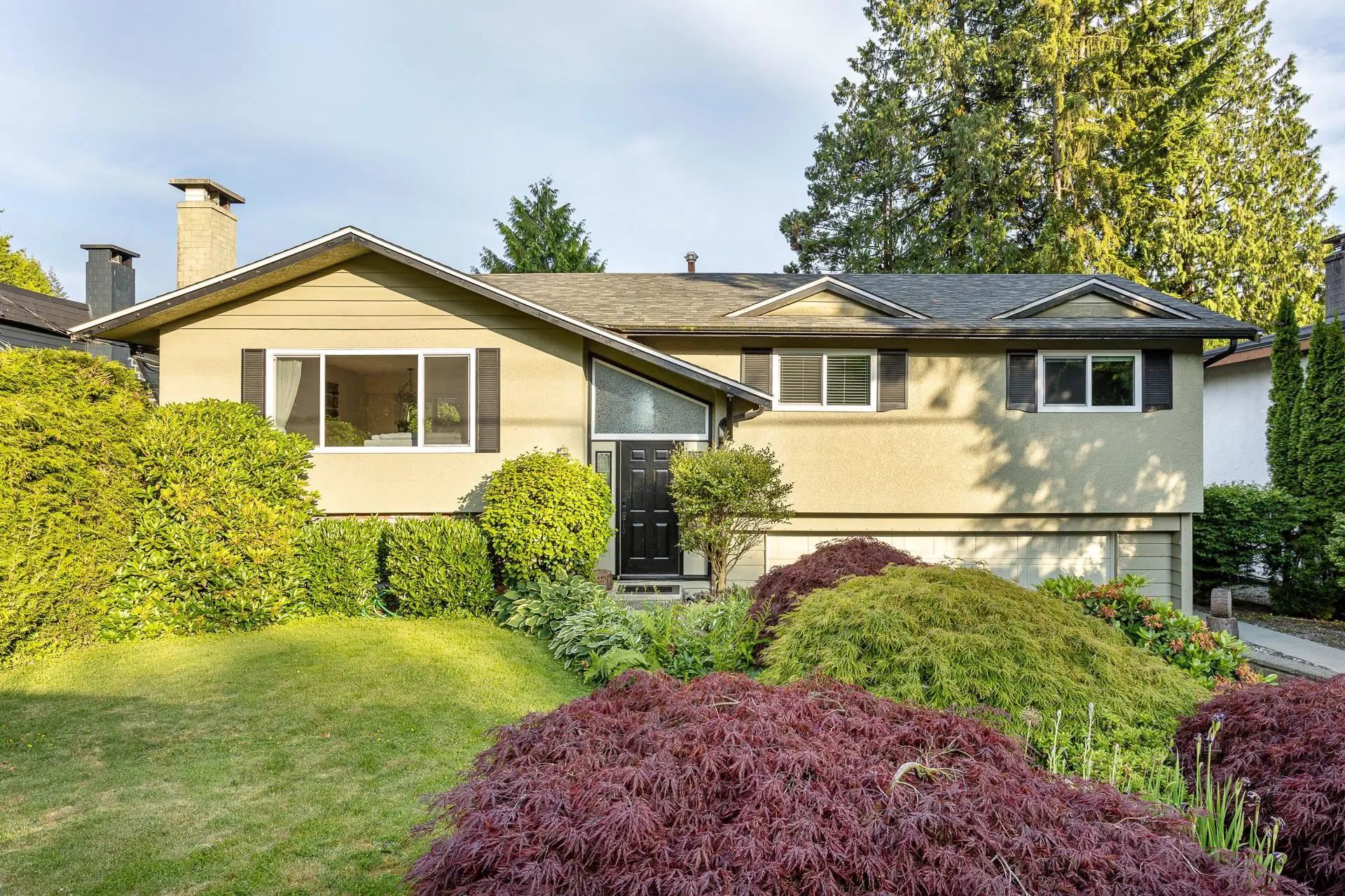 1549 Lynn Valley Road