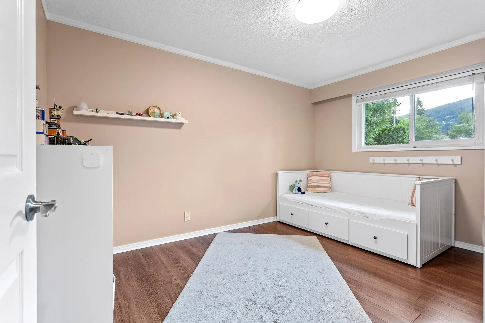 1549 Lynn Valley Road