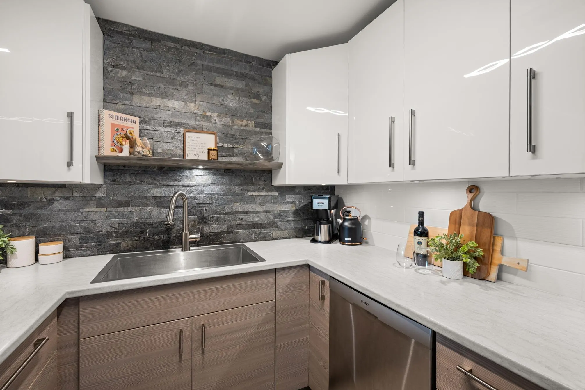 309 15809 Marine Drive