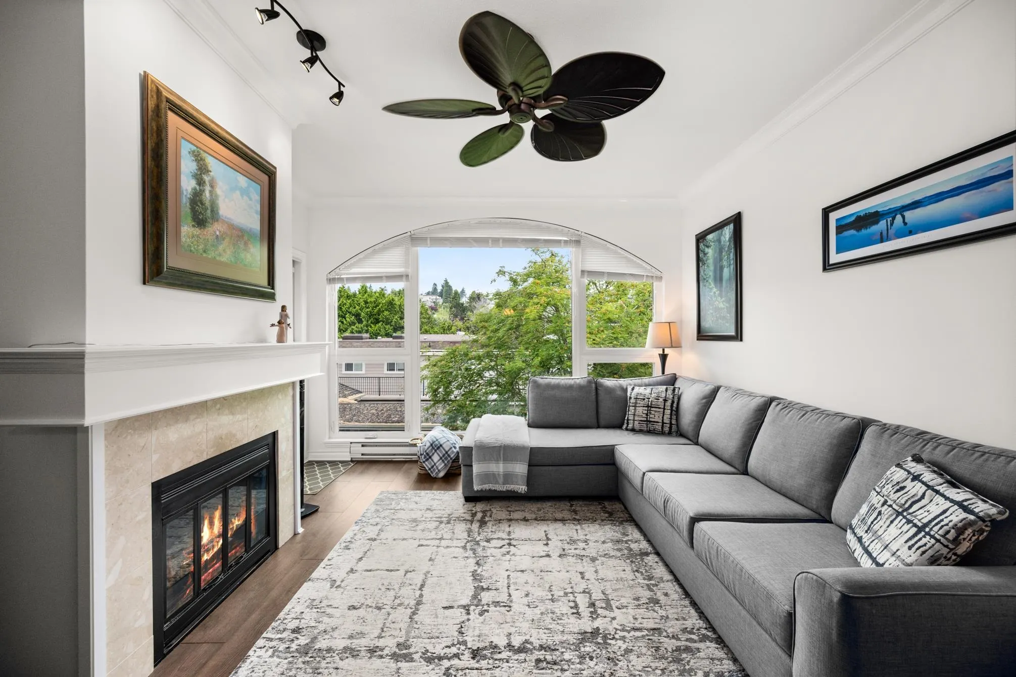 309 15809 Marine Drive