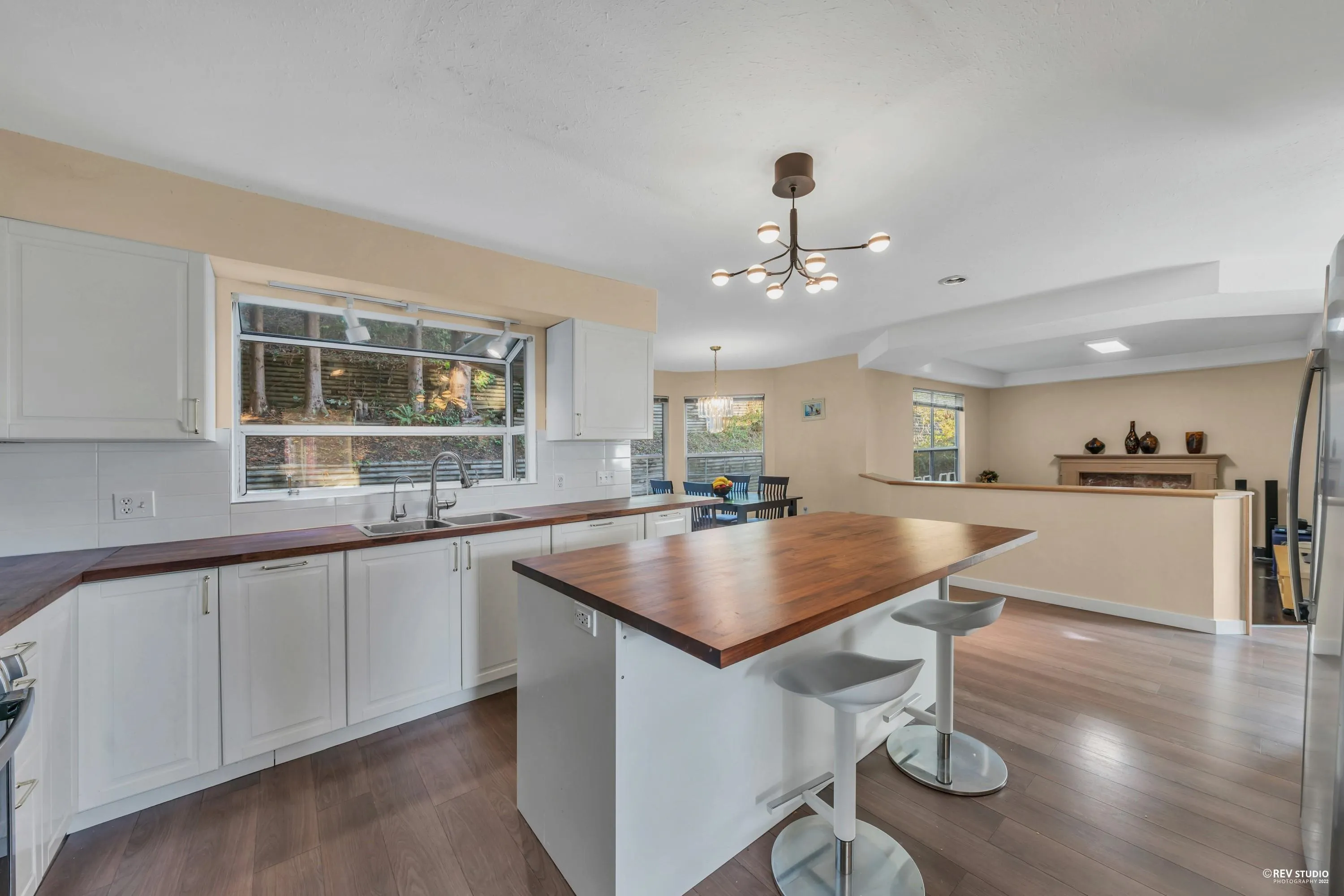 2233 Monashee Court